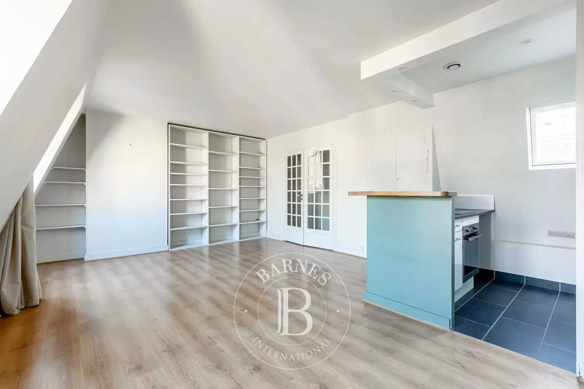 Paris  - Appartement 2 Pi&egrave;ces, 1 Chambre