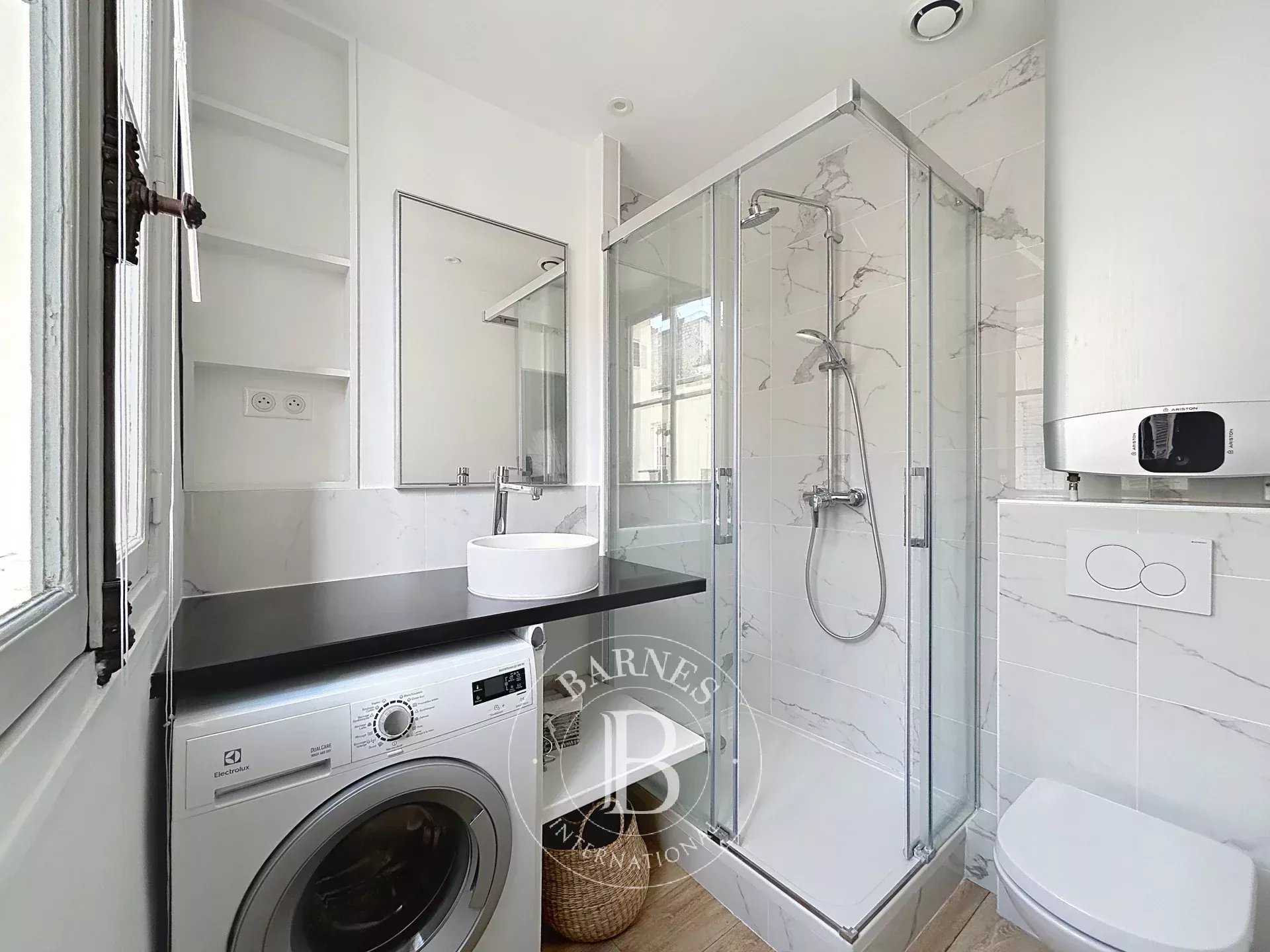 Paris  - Appartement 2 Pièces, 1 Chambre