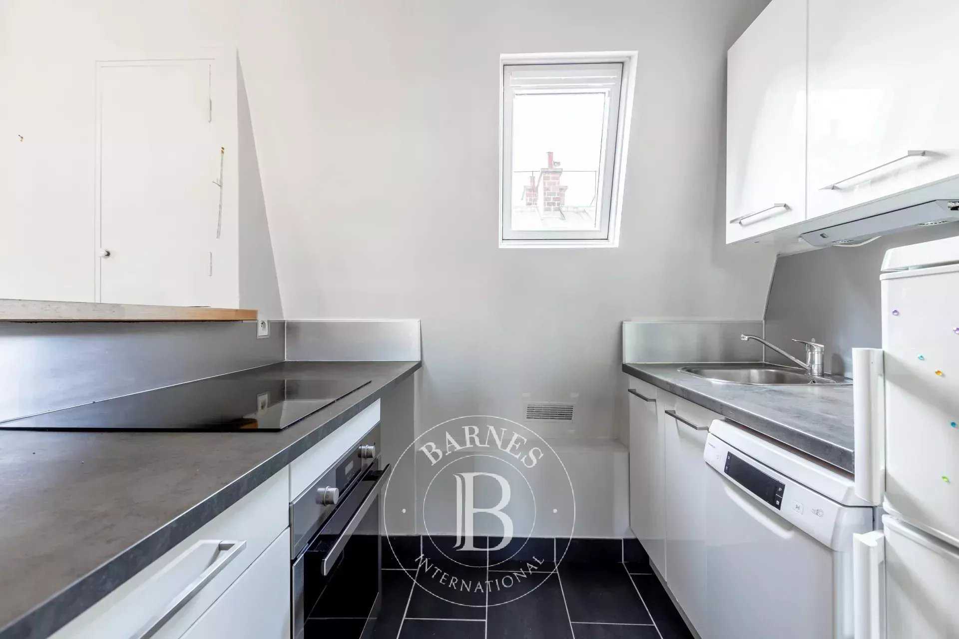 Paris  - Appartement 2 Pi&egrave;ces, 1 Chambre