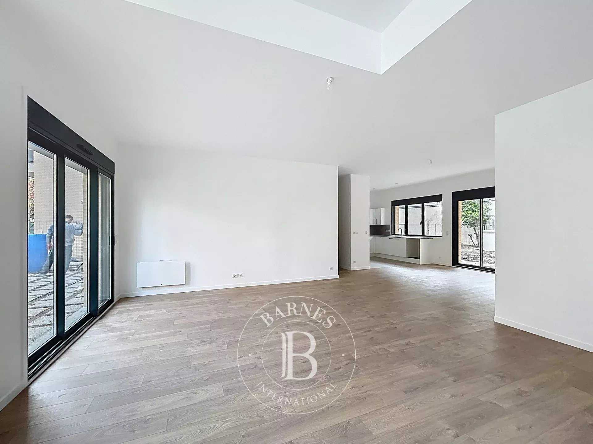 Paris  - Apartment 3 Bedrooms