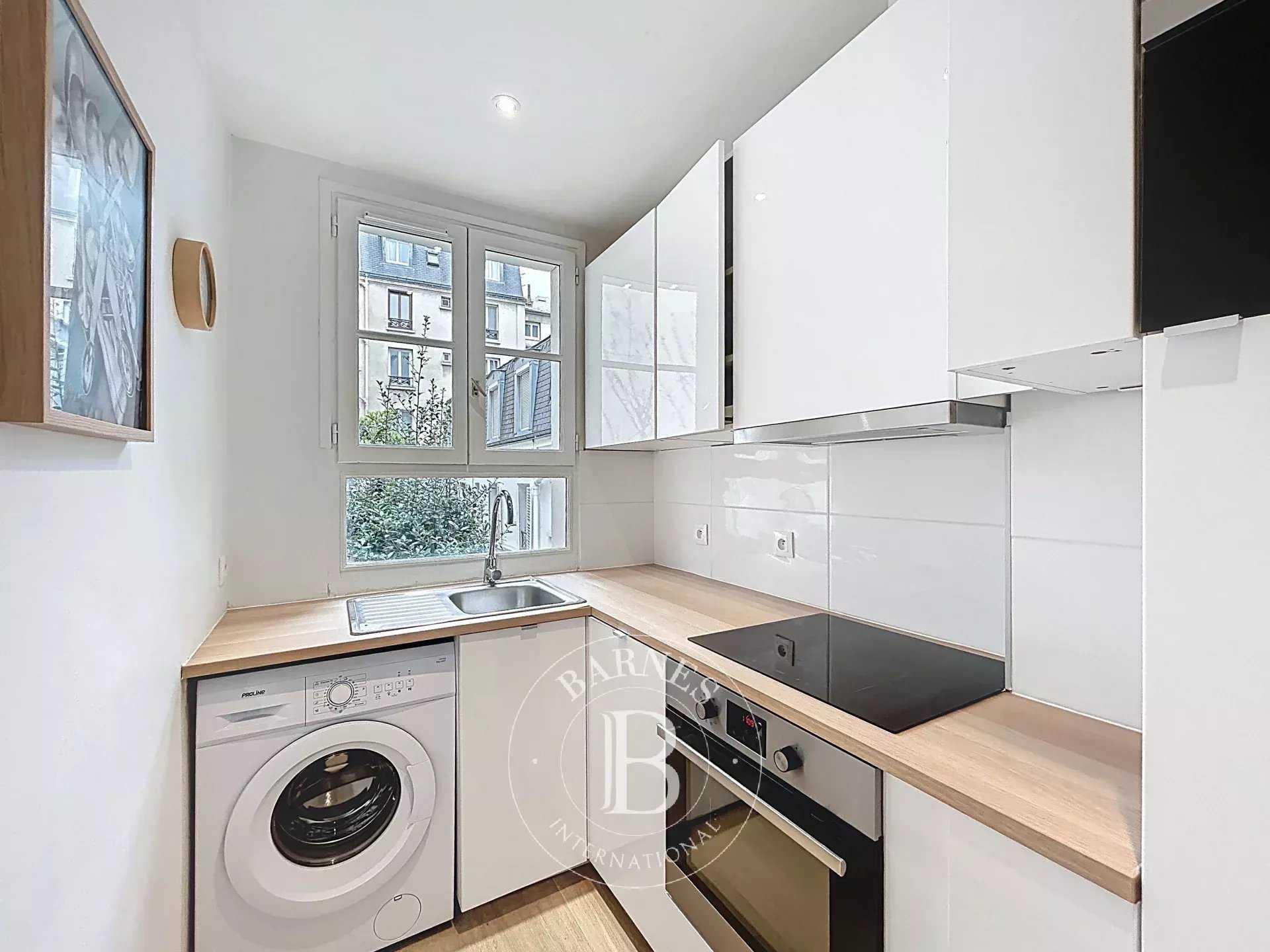 Paris  - Appartement 2 Pi&egrave;ces, 1 Chambre