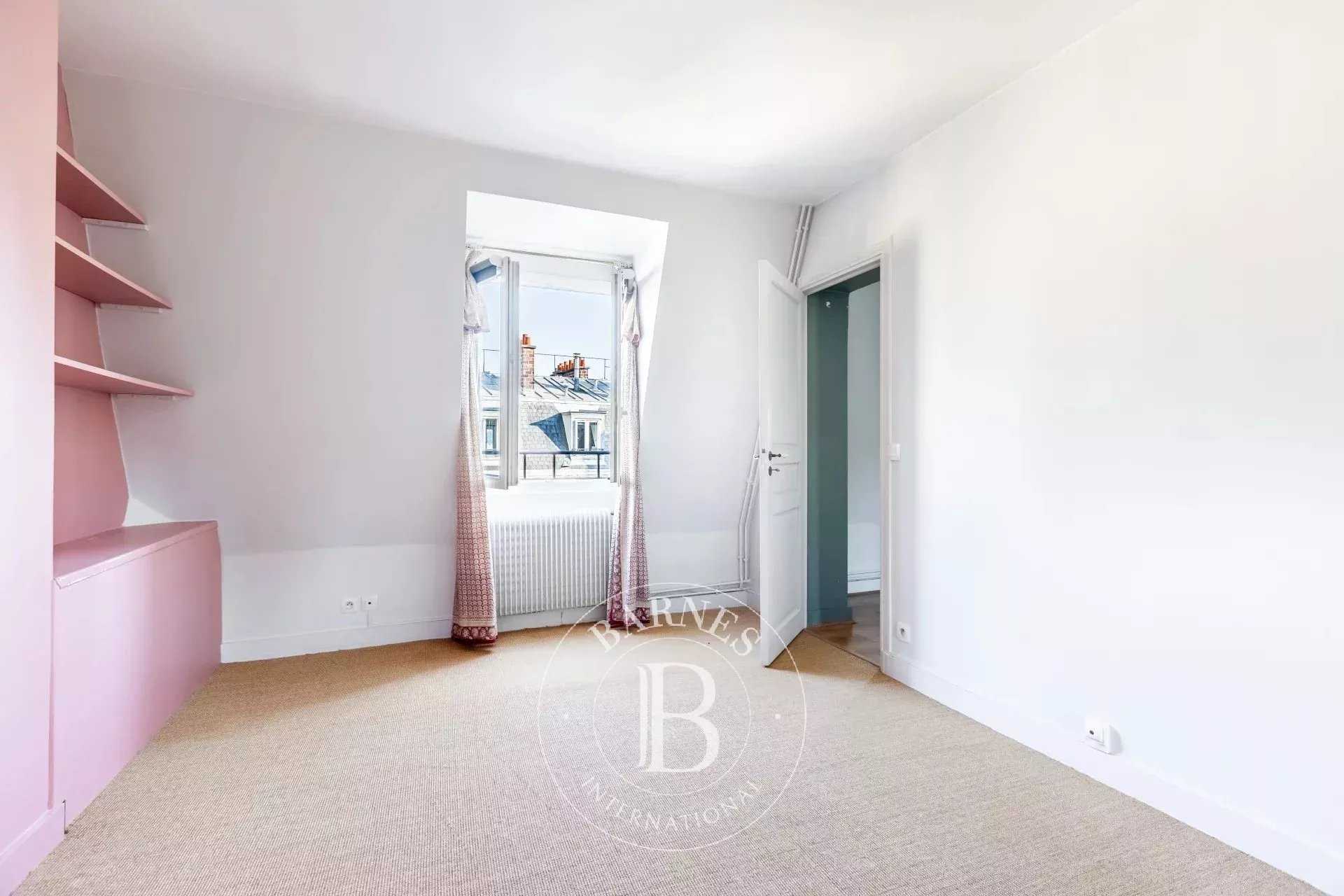 Paris  - Appartement 2 Pi&egrave;ces, 1 Chambre