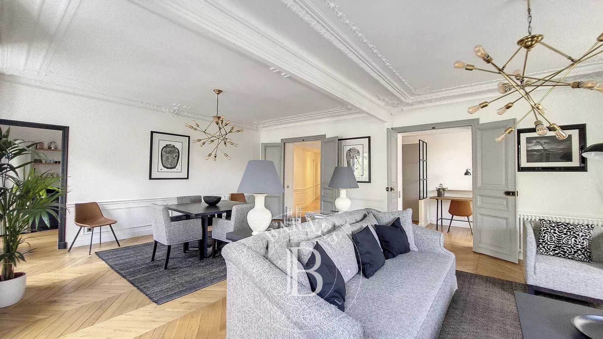 Paris  - Apartment 3 Bedrooms