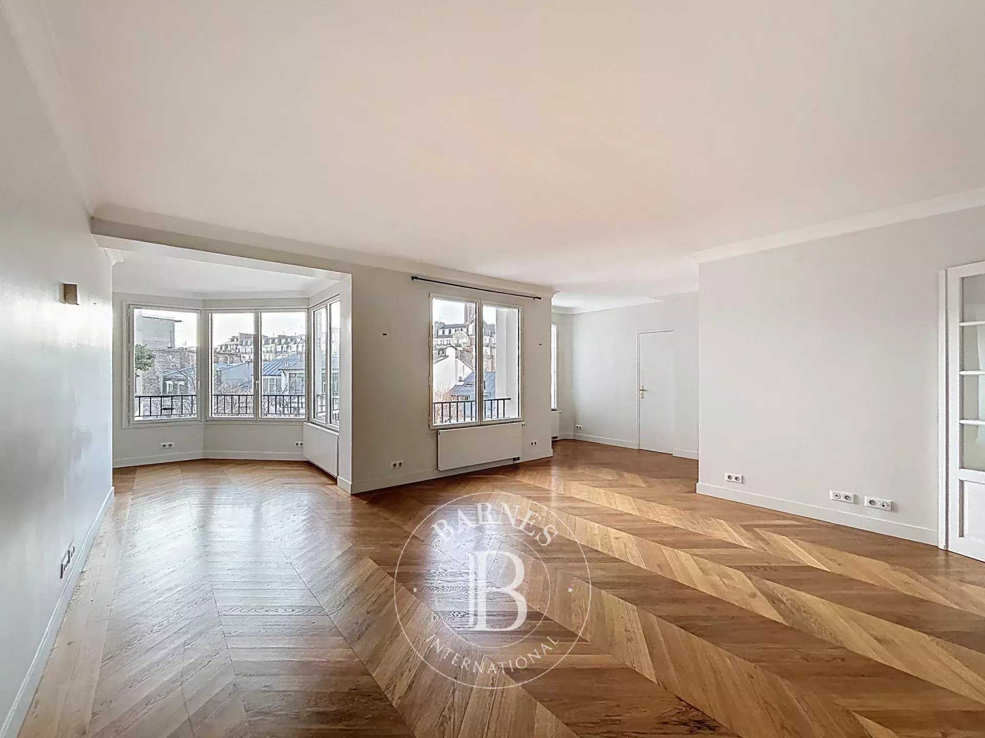 Paris  - Apartment 3 Bedrooms