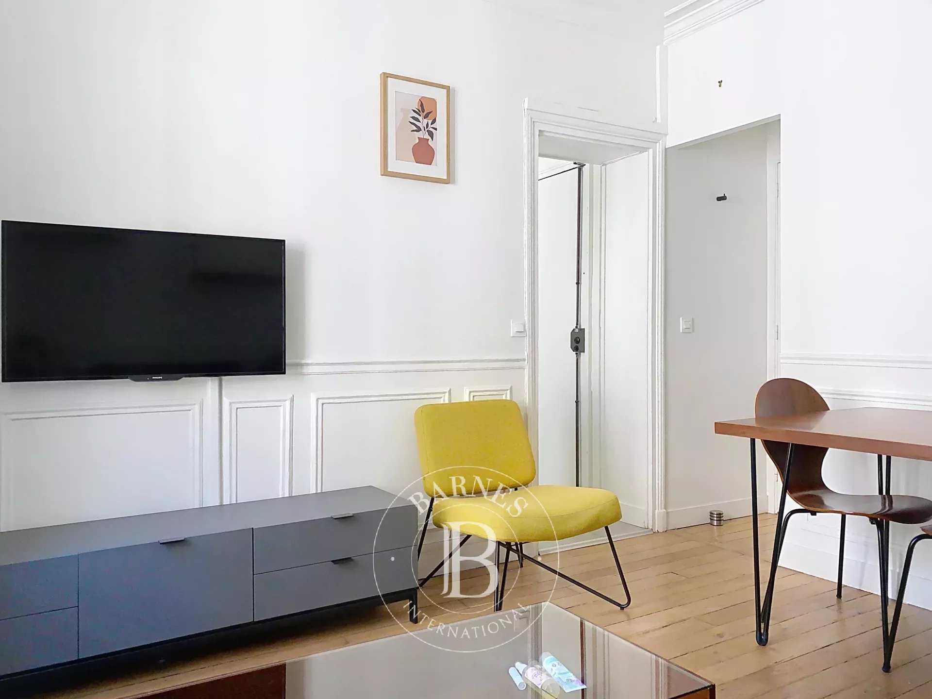 Paris  - Piso 2 Cuartos, 1 Habitacion