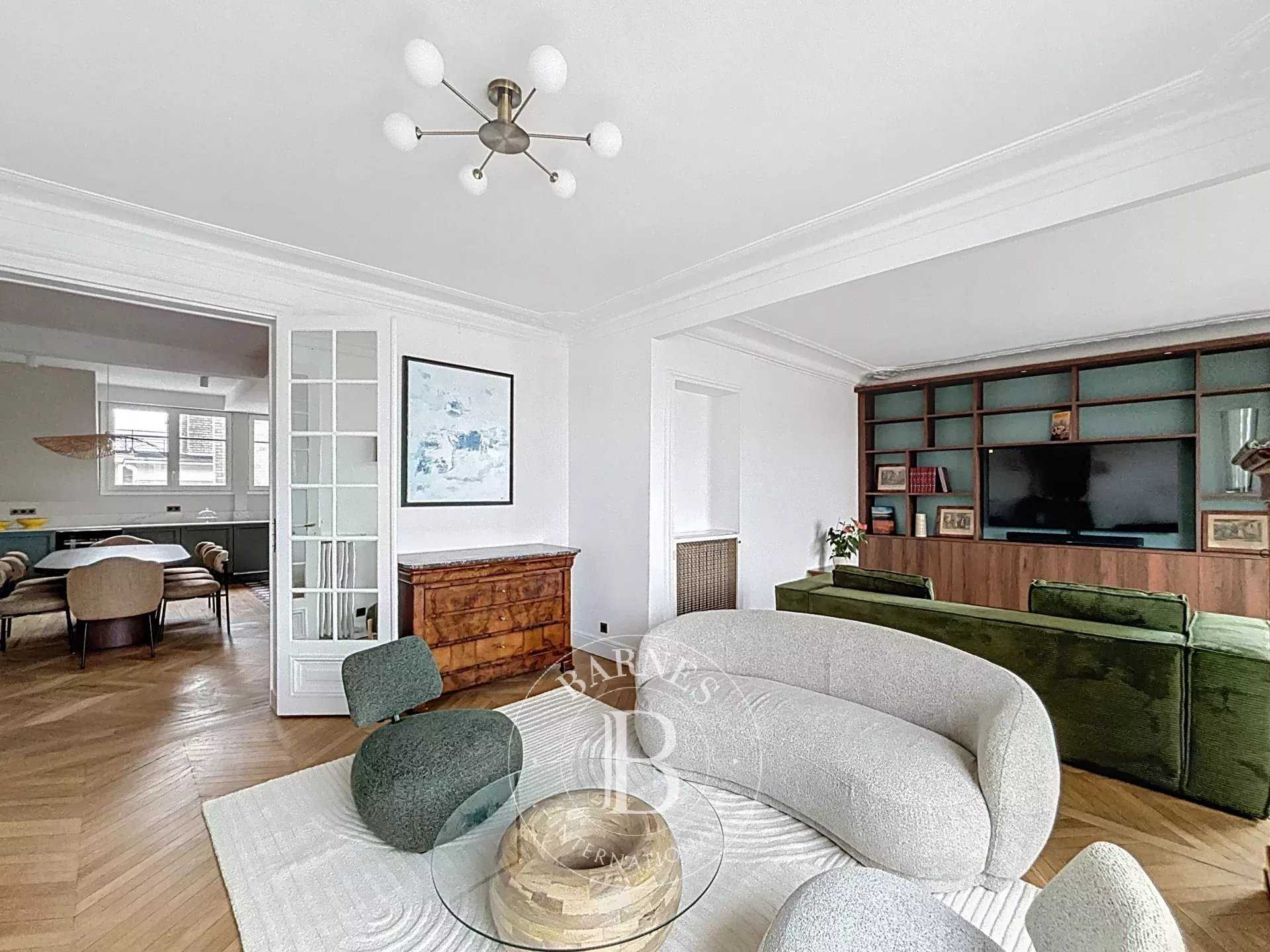 Paris  - Appartement 6 Pièces 4 Chambres