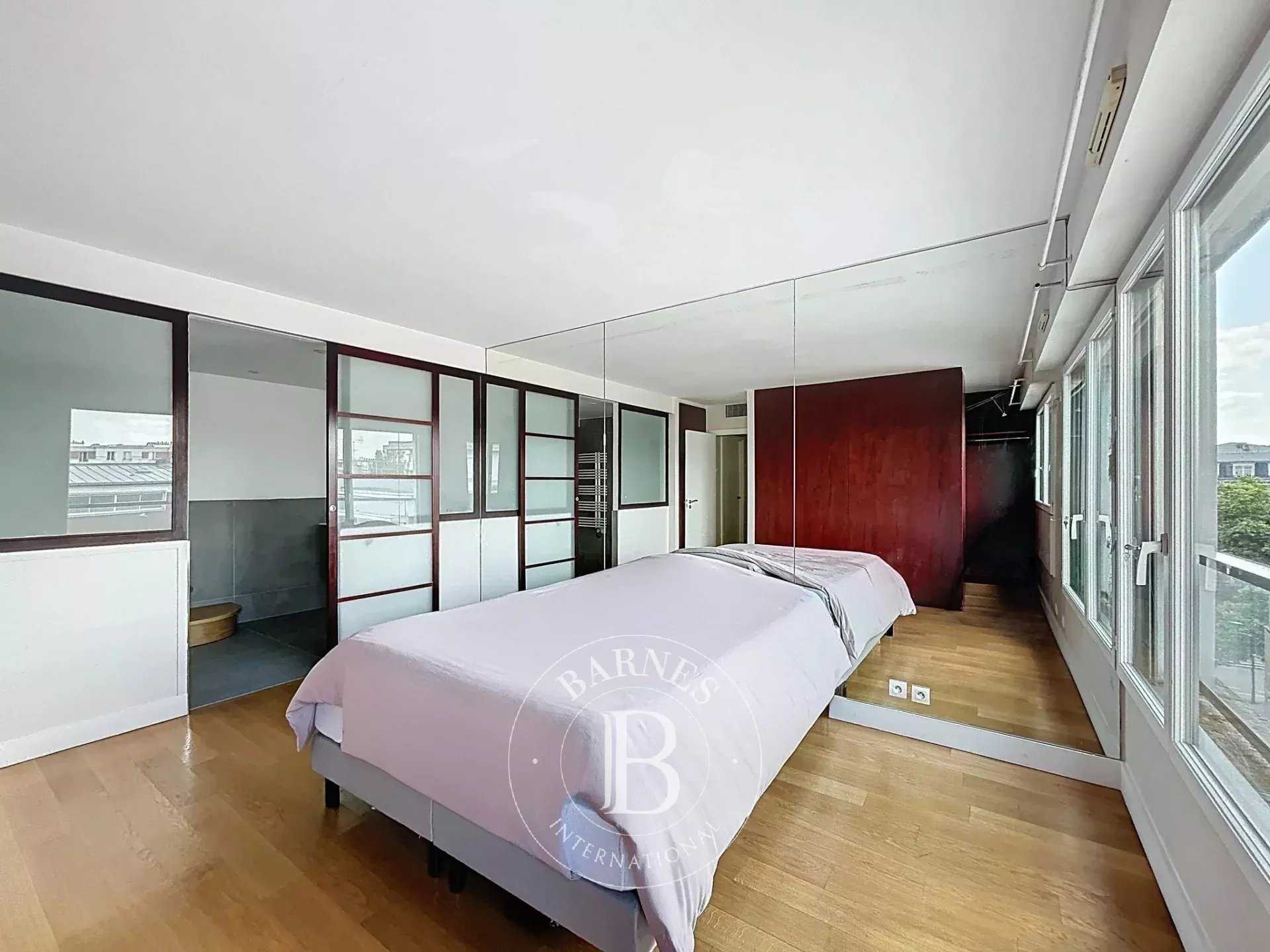 Paris  - Apartment 4 Bedrooms