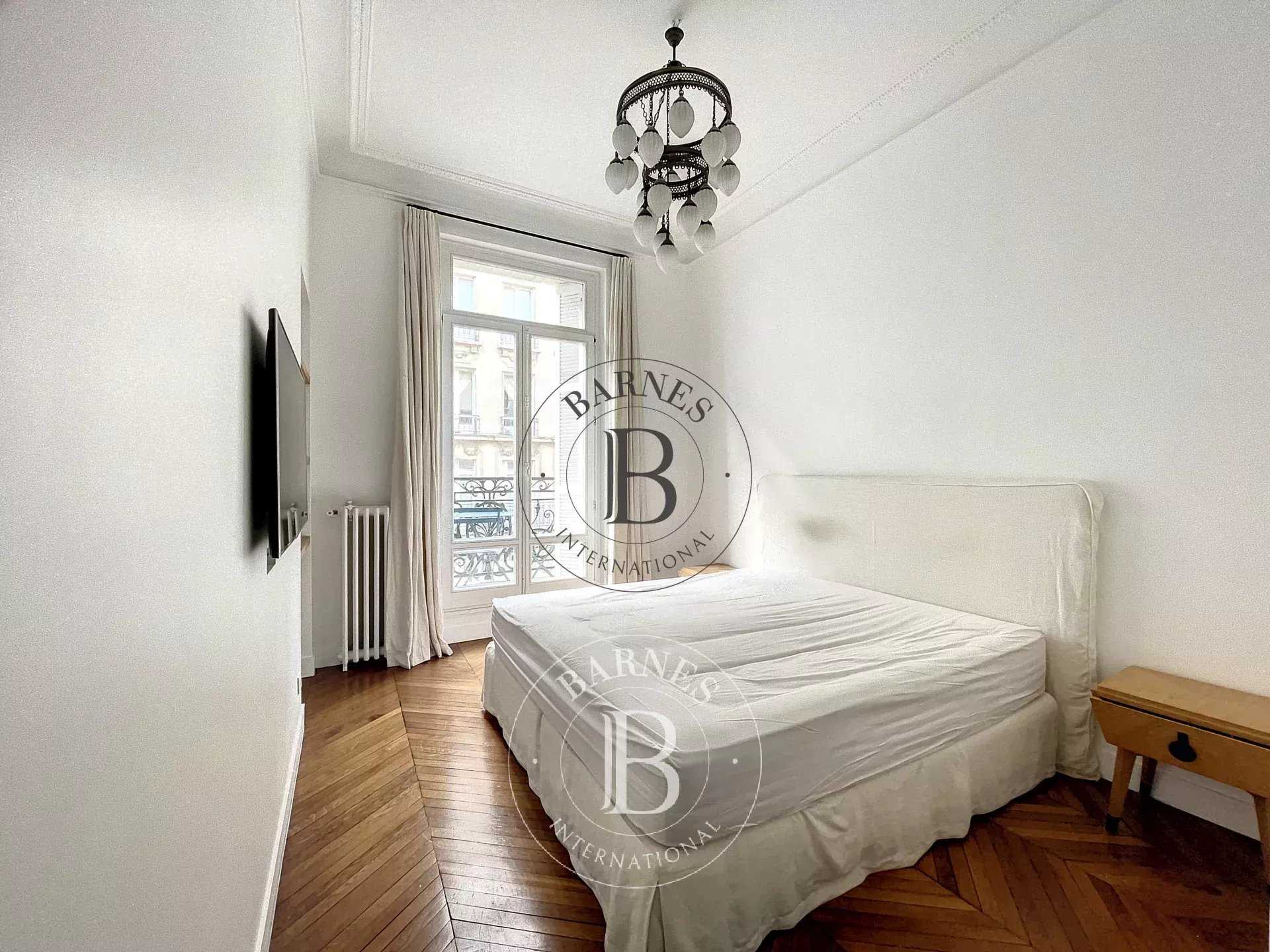Paris  - Apartment 3 Bedrooms