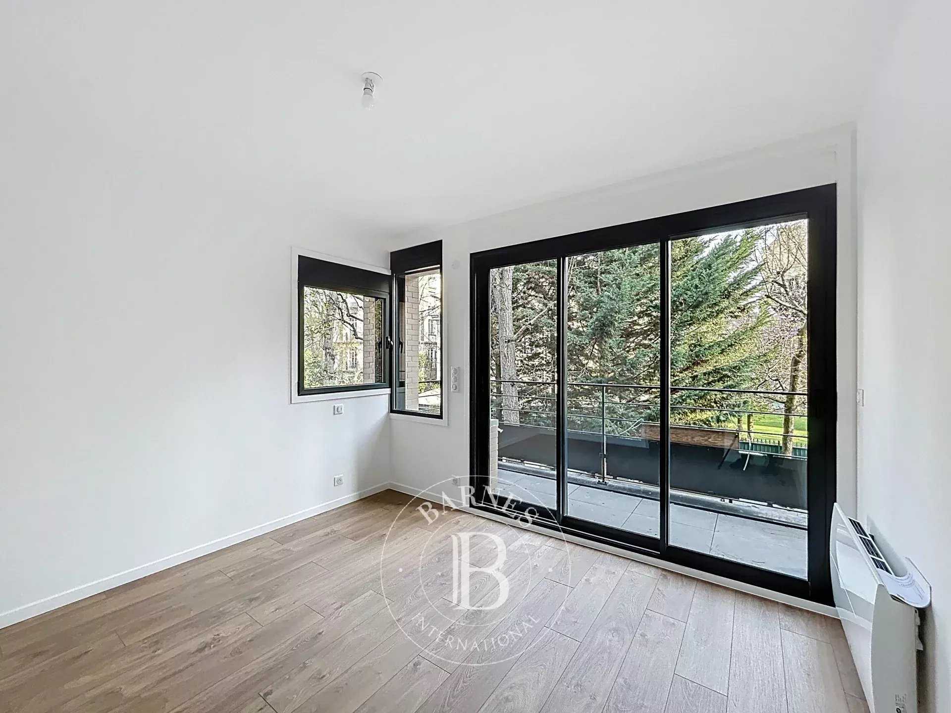 Paris  - Apartment 4 Bedrooms