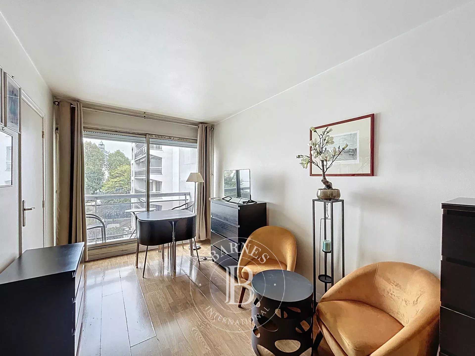 Paris  - Apartment 