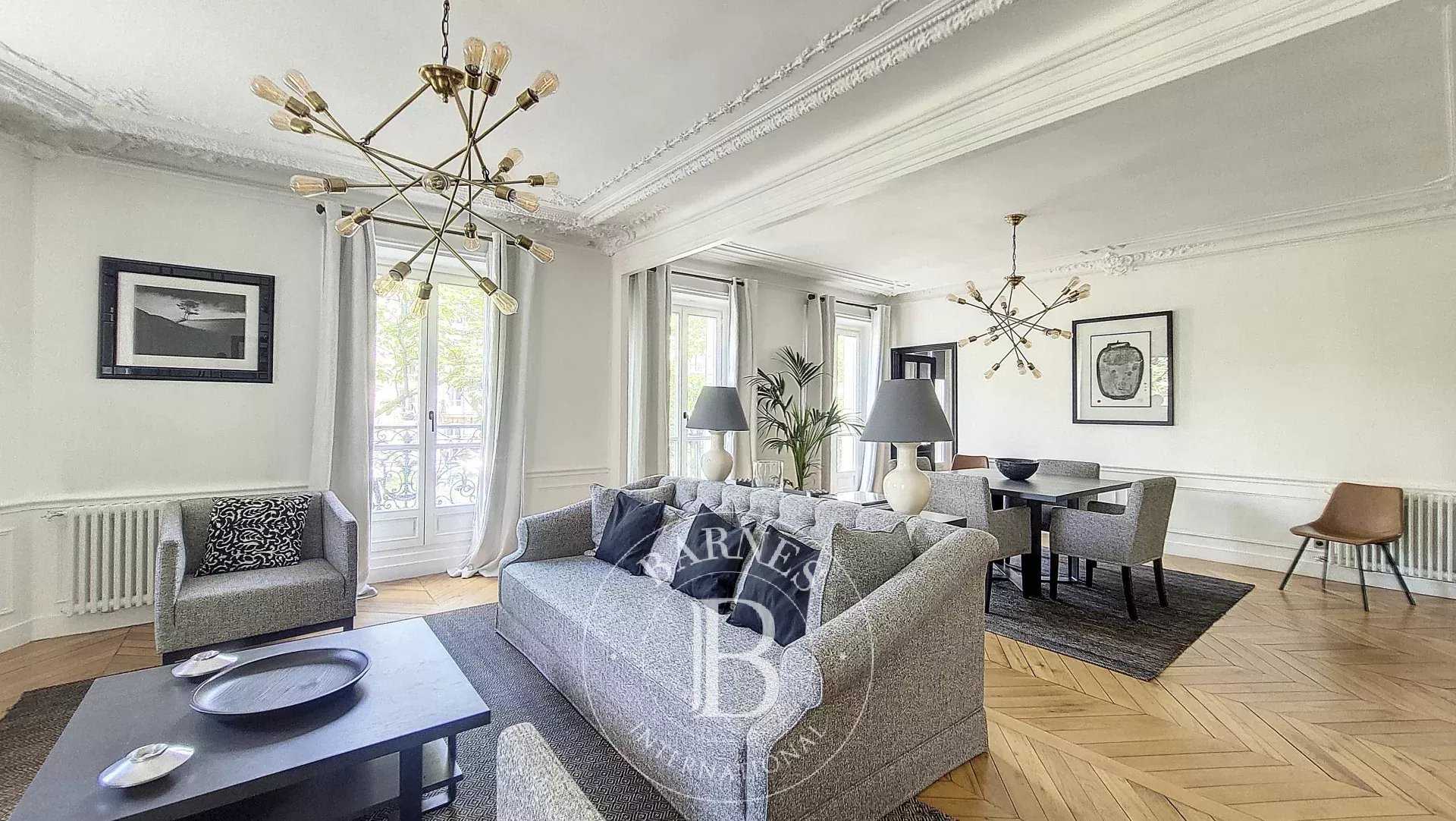 Paris  - Apartment 3 Bedrooms