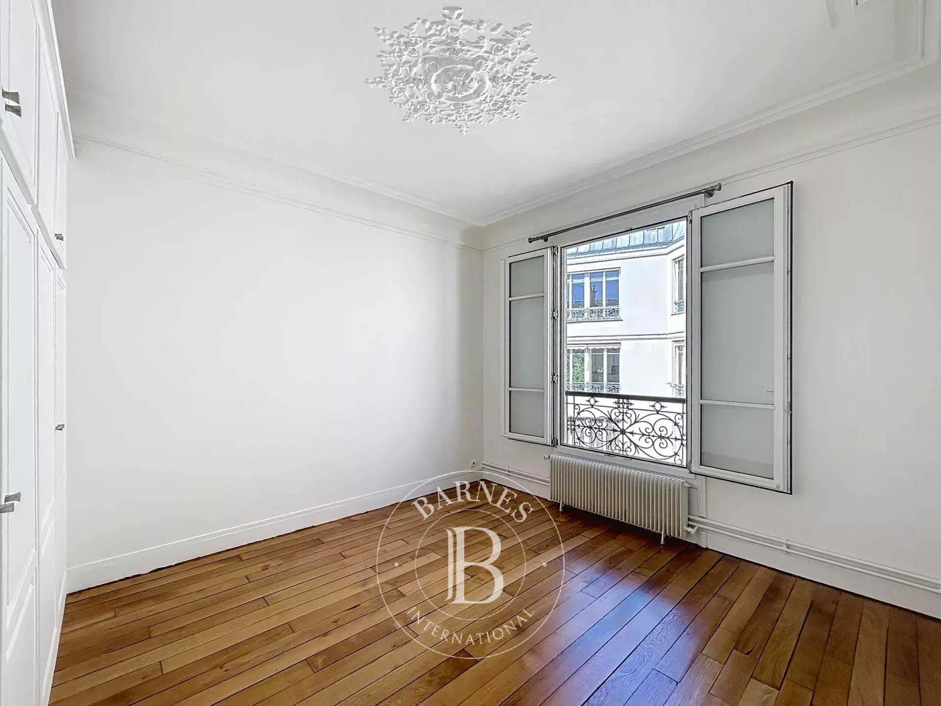 Appartement Paris 75017  -  ref 85893159 (picture 3)