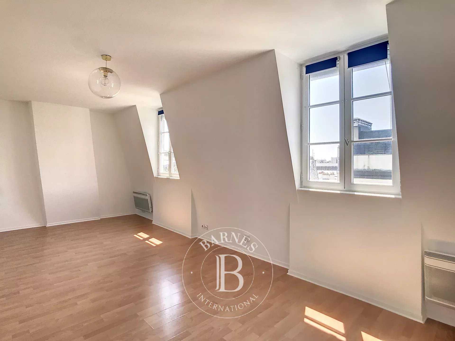 Appartement Paris 75017  -  ref 82873482 (picture 2)