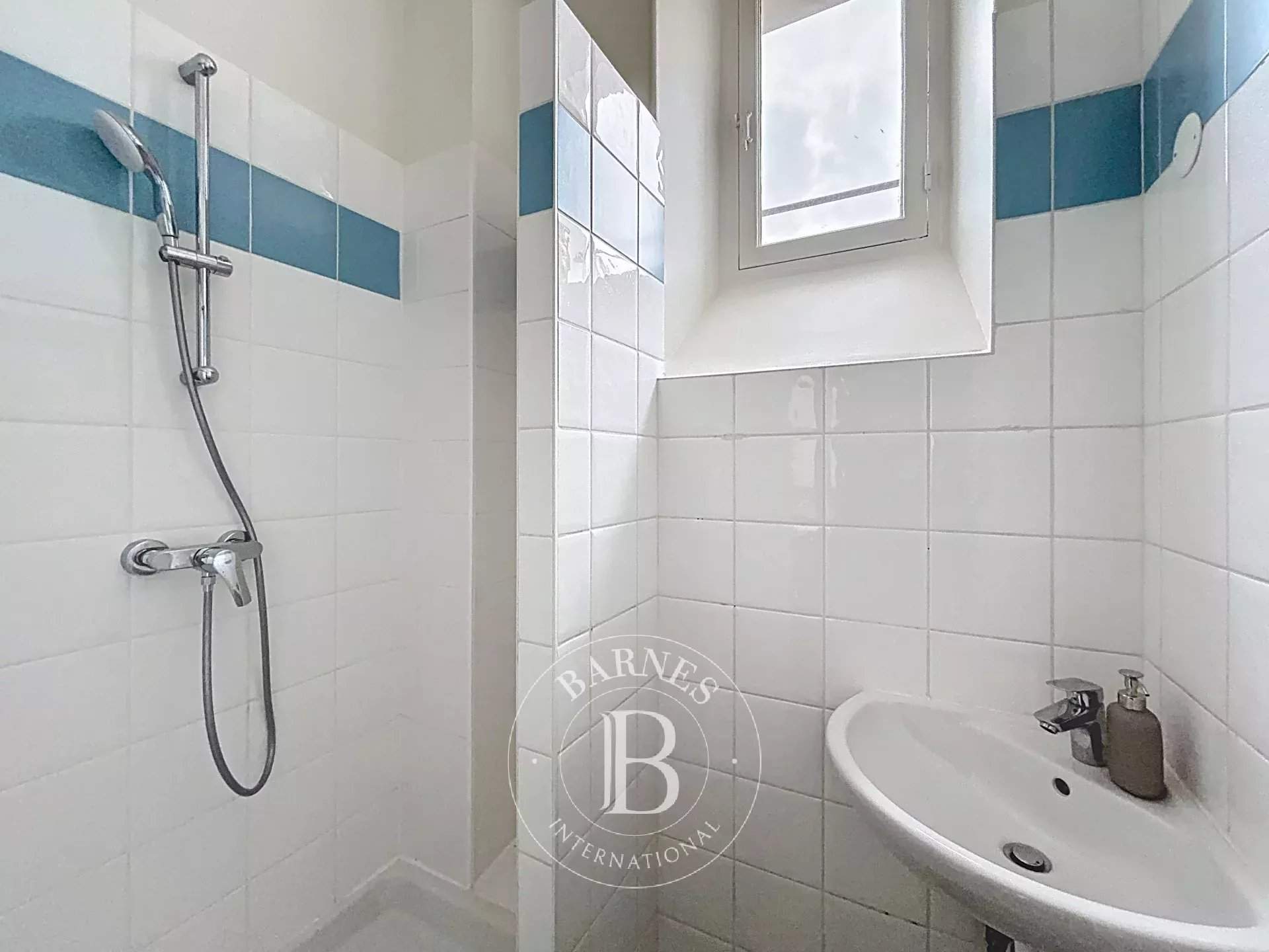 Paris  - Appartement 4 Pi&egrave;ces 2 Chambres - picture 11