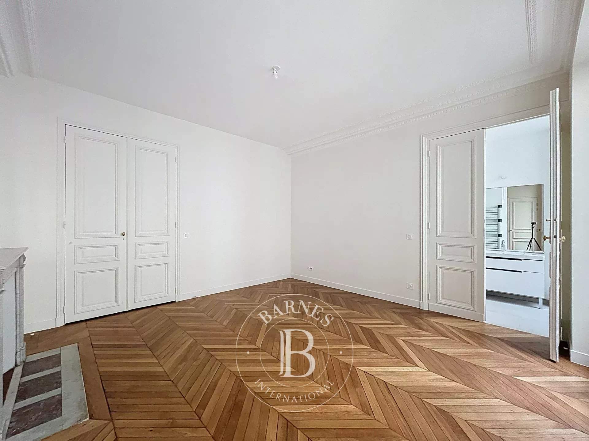 Paris  - Appartement 6 Pièces 4 Chambres - picture 10