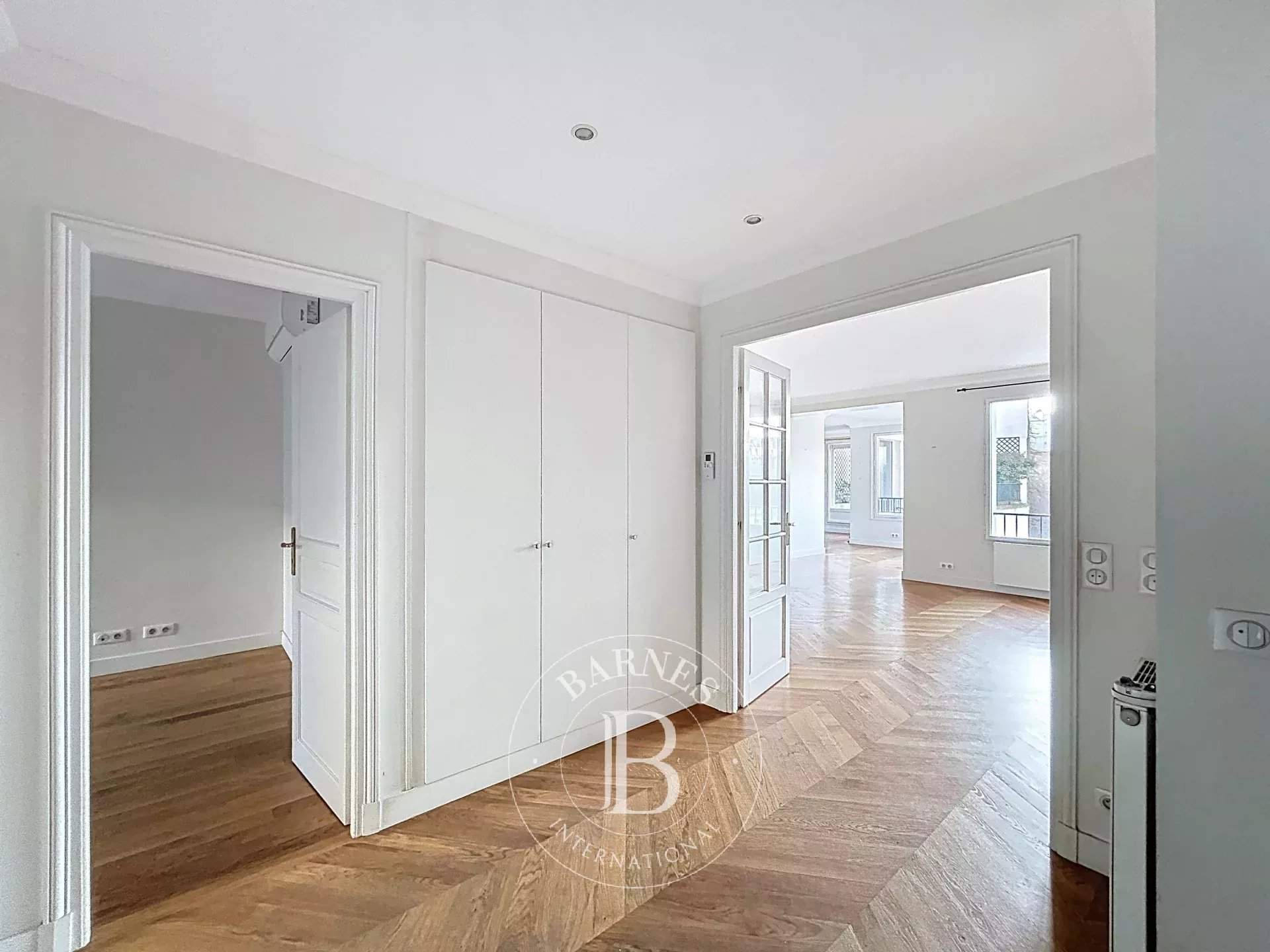 Paris  - Apartment 3 Bedrooms - picture 6