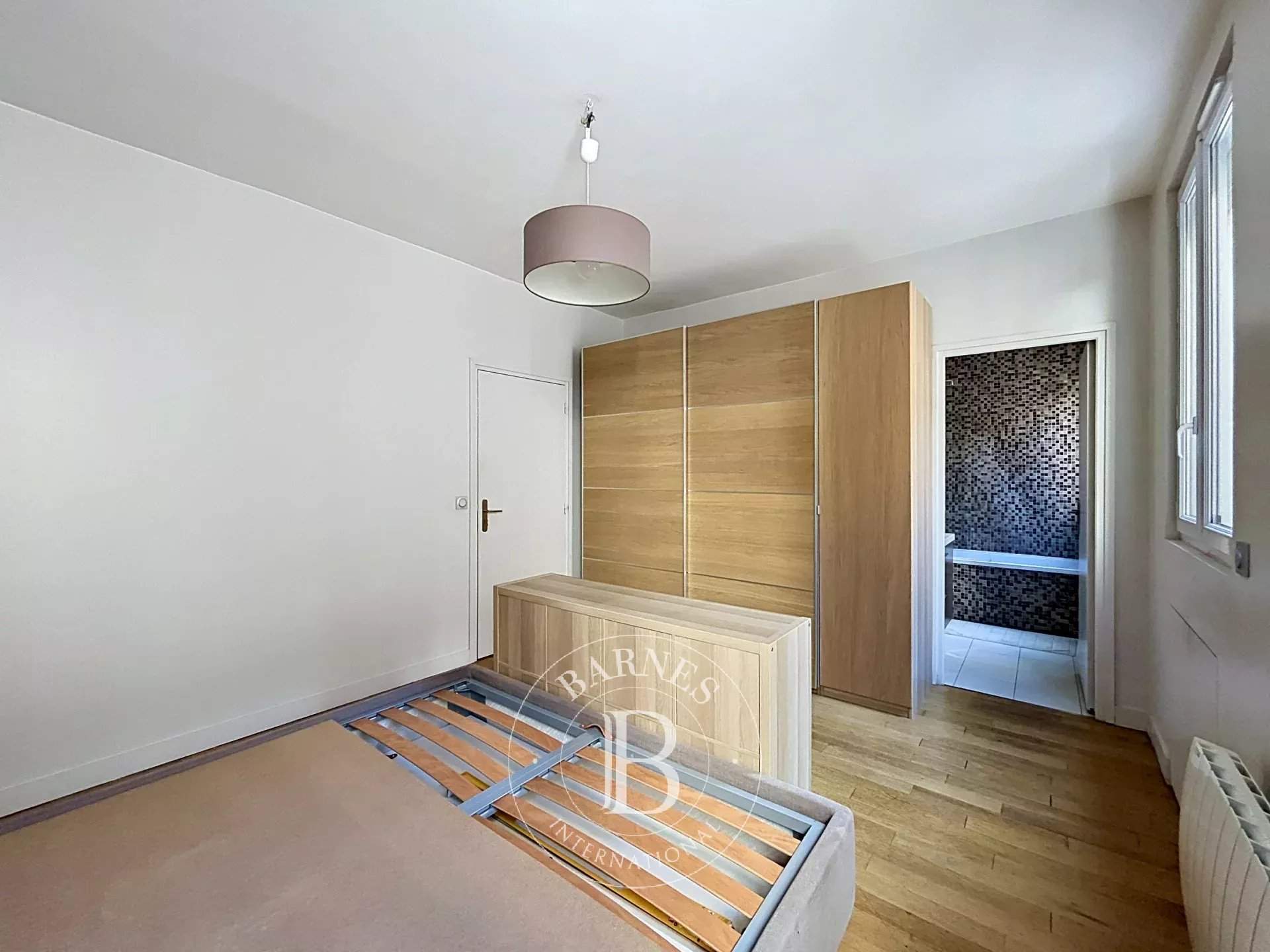 Paris  - Apartment 3 Bedrooms - picture 13