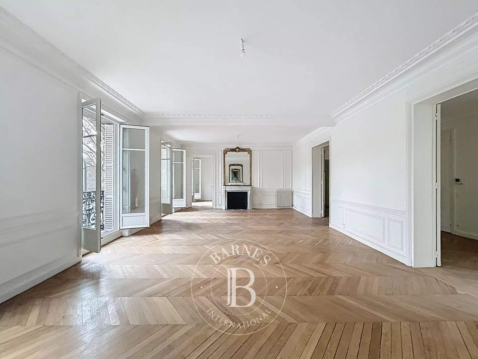 Paris  - Appartement 7 Pi&egrave;ces 4 Chambres - picture 4