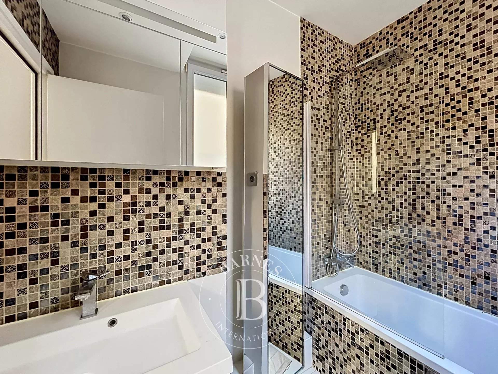 Paris  - Apartment 3 Bedrooms - picture 14