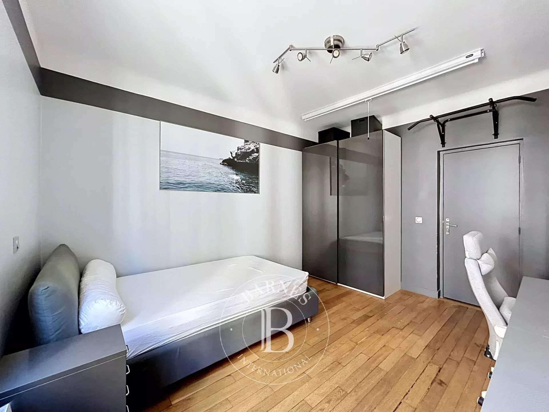 Paris  - Apartment 3 Bedrooms - picture 17