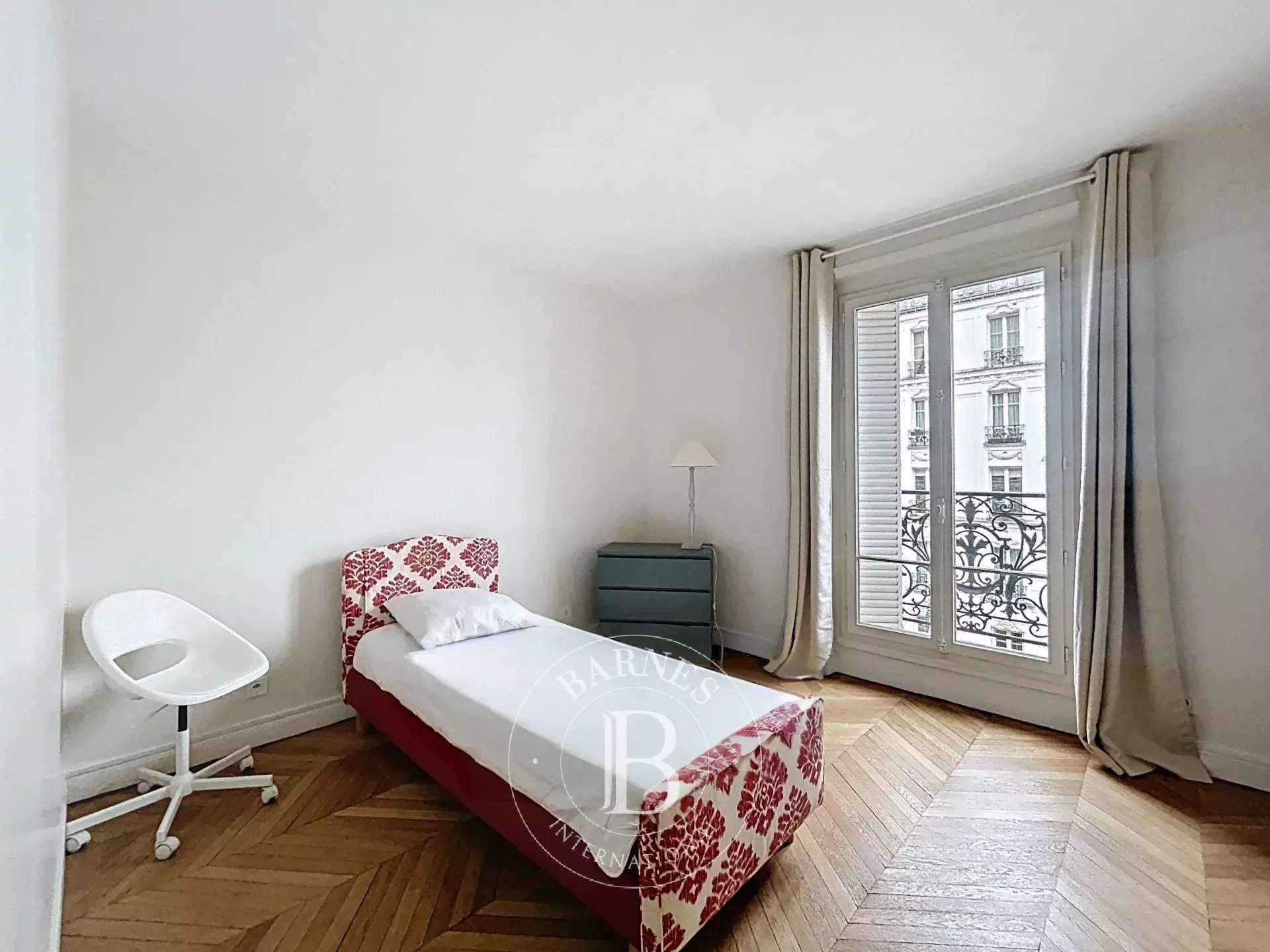 Paris  - Appartement 6 Pi&egrave;ces 4 Chambres - picture 7