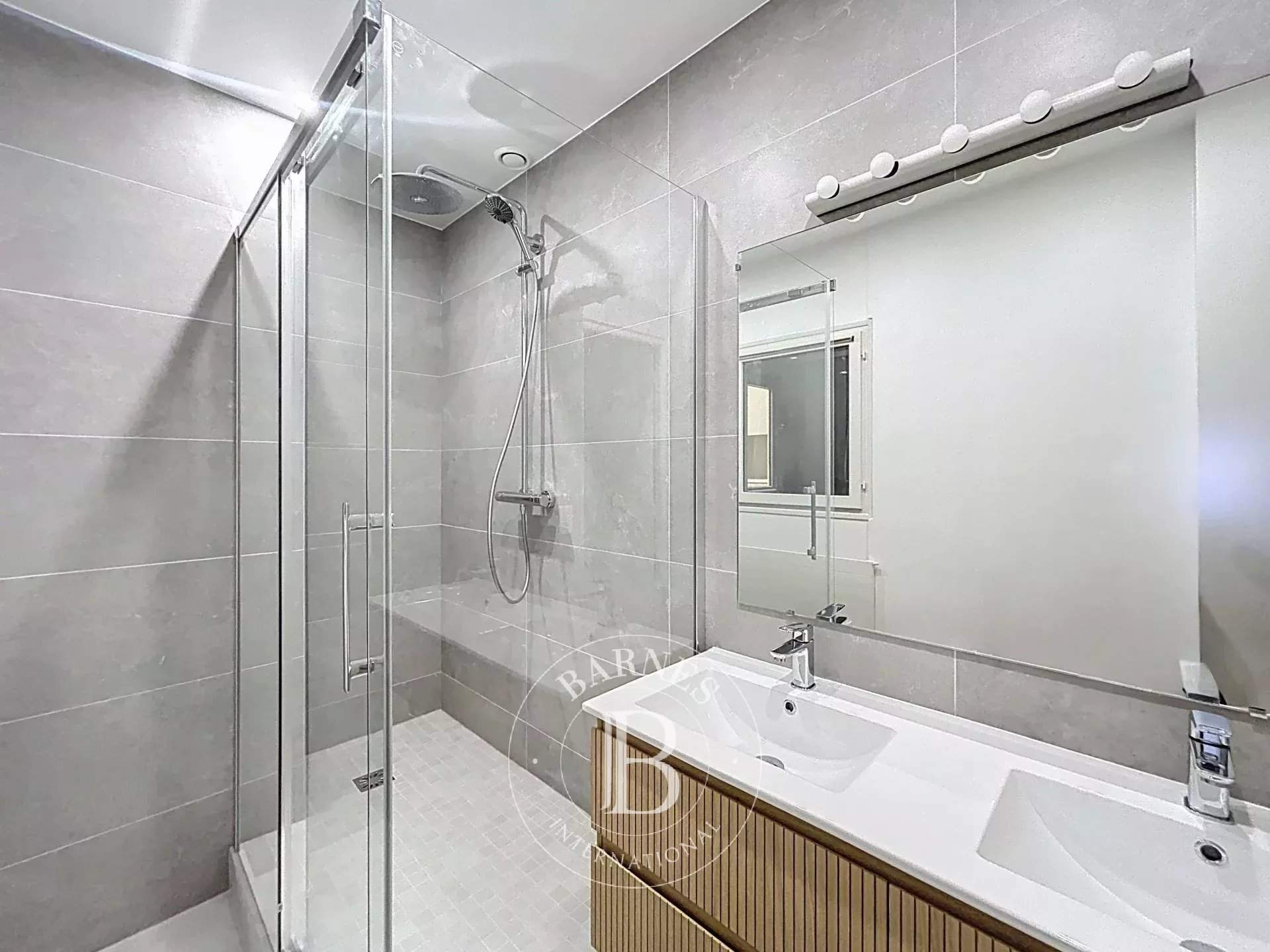 Paris  - Appartement 6 Pi&egrave;ces 4 Chambres - picture 13