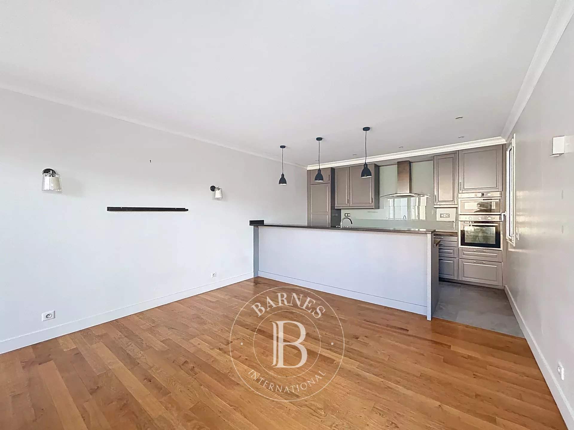 Paris  - Apartment 3 Bedrooms - picture 8