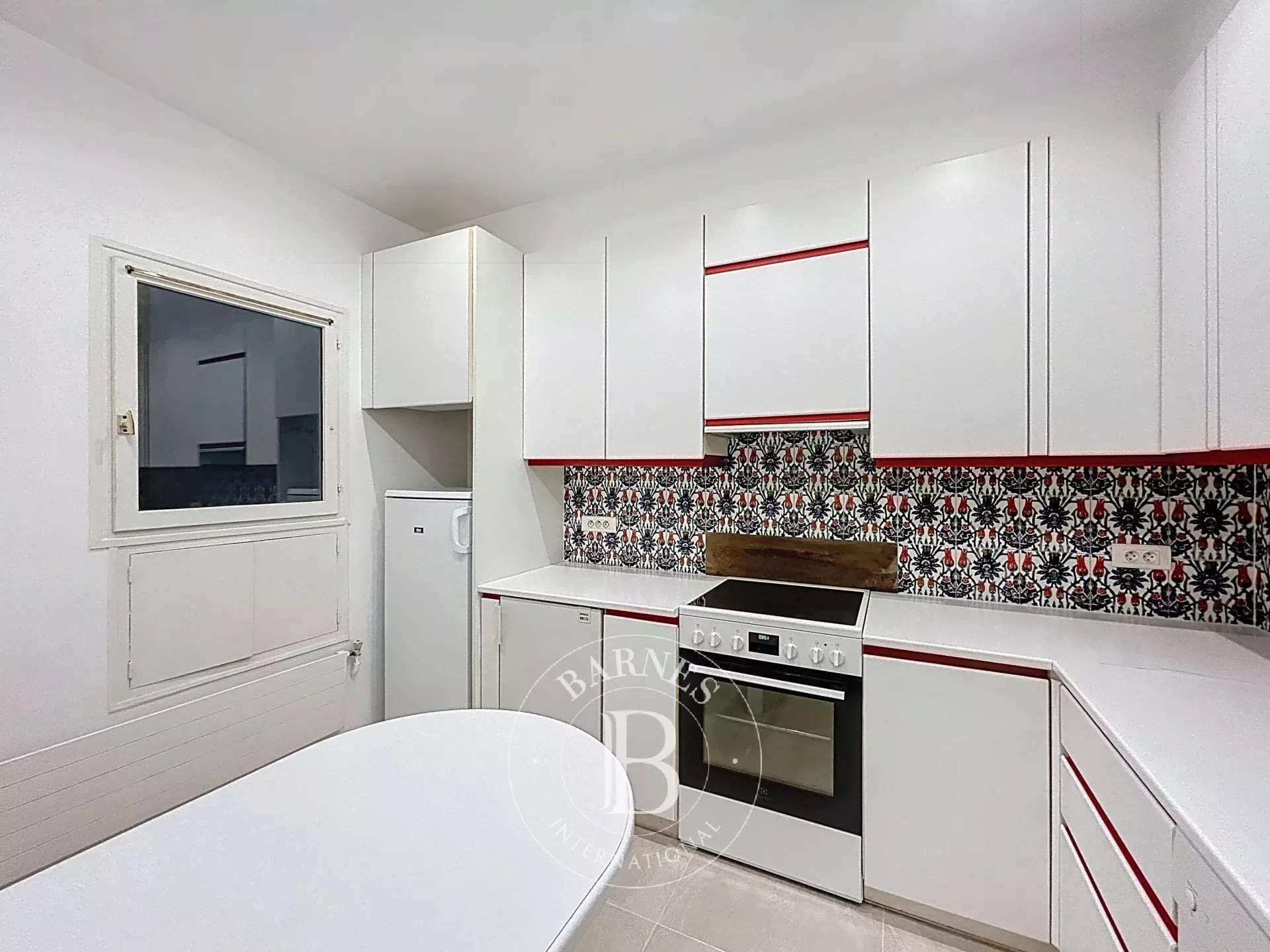 Paris  - Appartement 6 Pi&egrave;ces 4 Chambres - picture 10