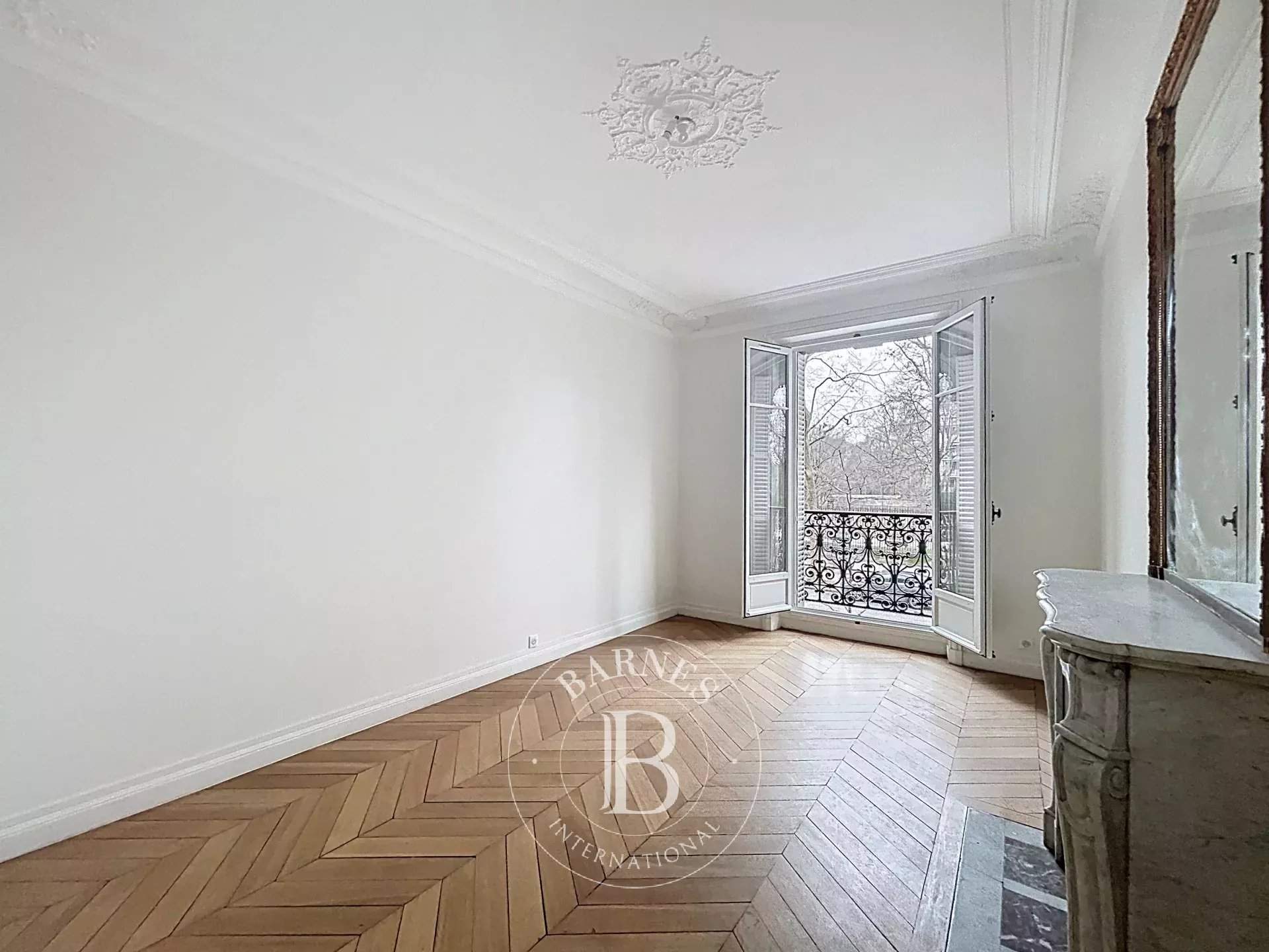 Paris  - Appartement 7 Pi&egrave;ces 4 Chambres - picture 11