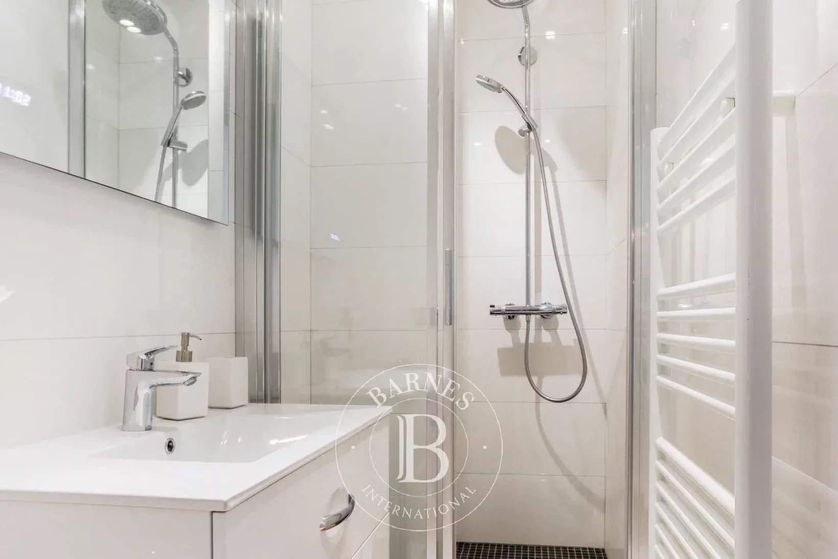 Paris  - Apartment 3 Bedrooms - picture 12