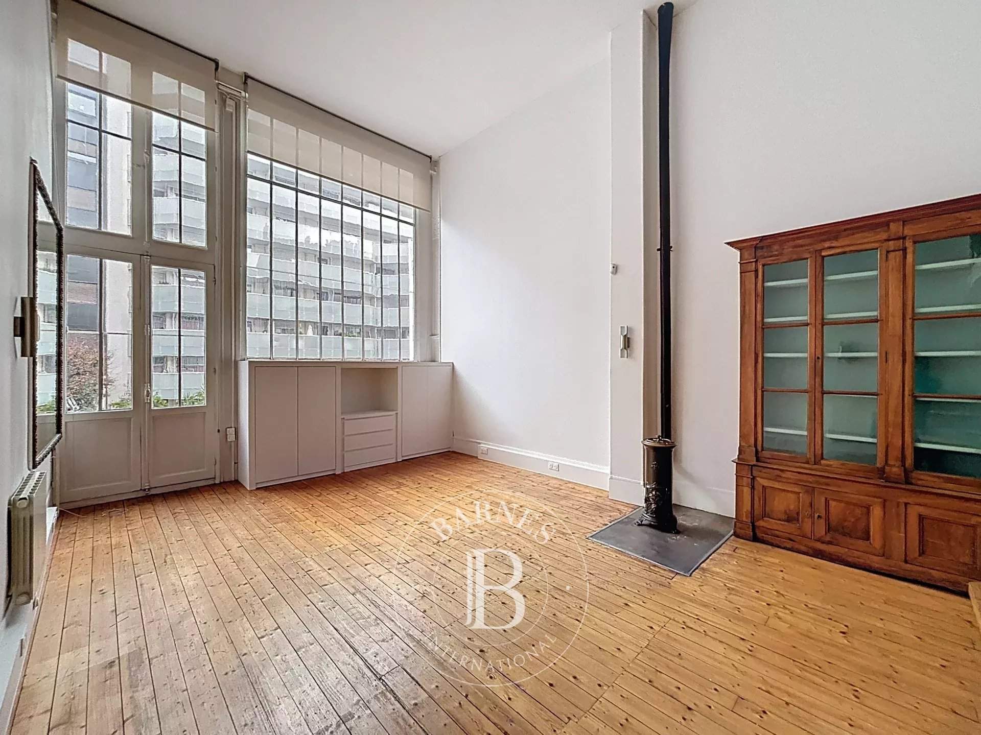 Paris  - Appartement 2 Pi&egrave;ces, 1 Chambre - picture 2