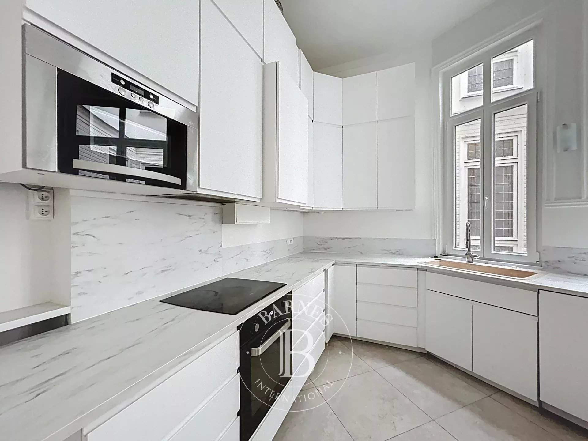 Paris  - Appartement 6 Pièces 4 Chambres - picture 9