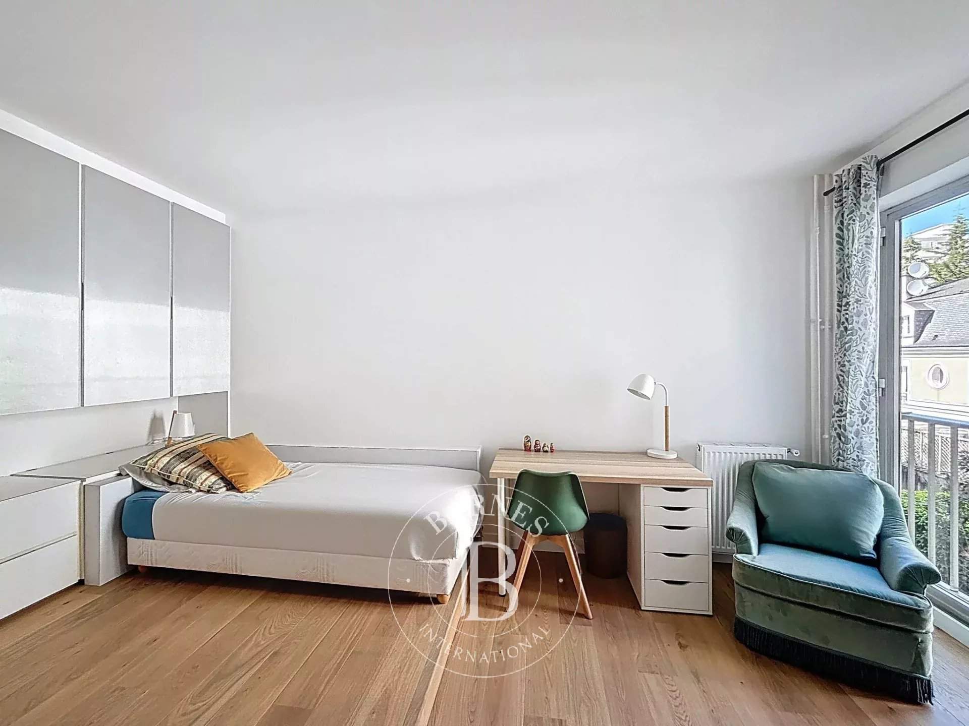 Paris  - Appartement 4 Pi&egrave;ces 3 Chambres - picture 12