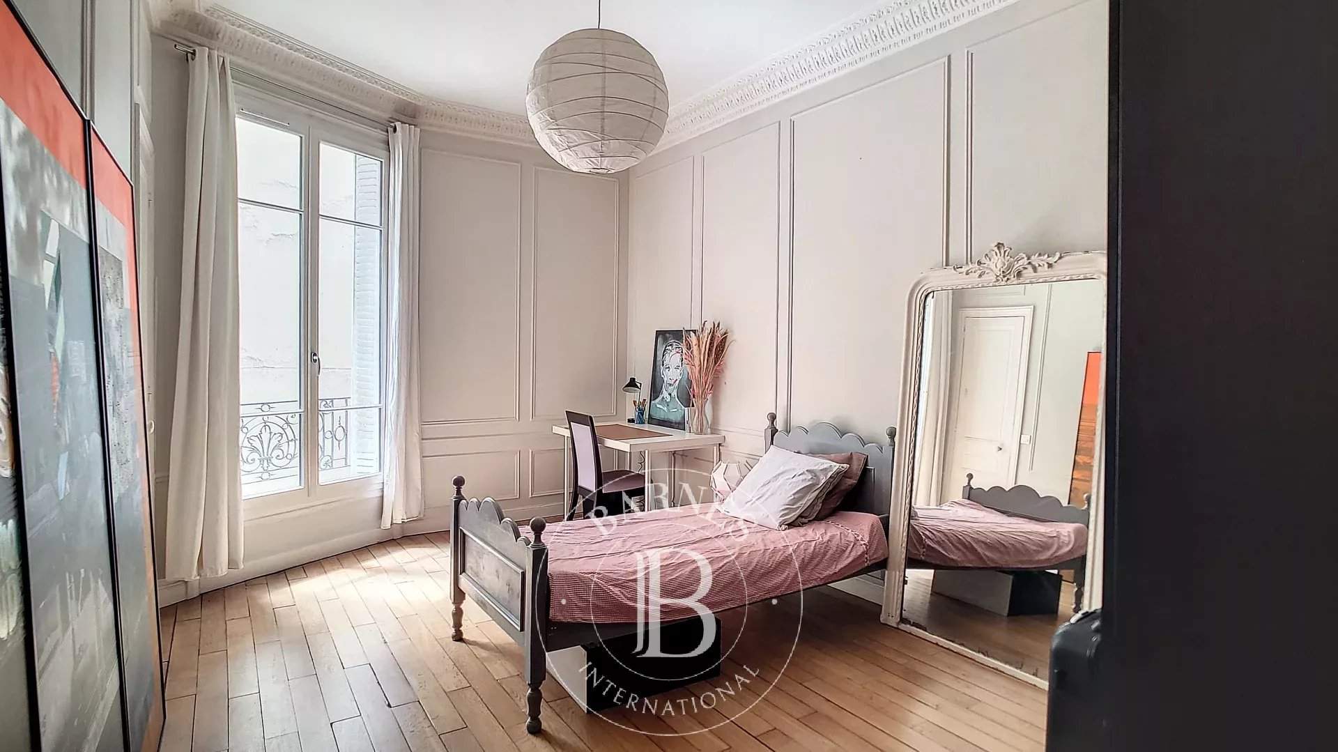 Paris  - Appartement 5 Pièces 4 Chambres - picture 8