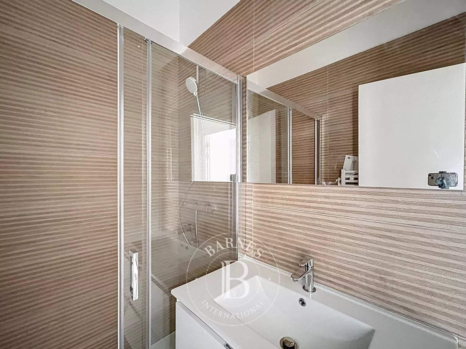 Paris  - Apartment 3 Bedrooms - picture 10