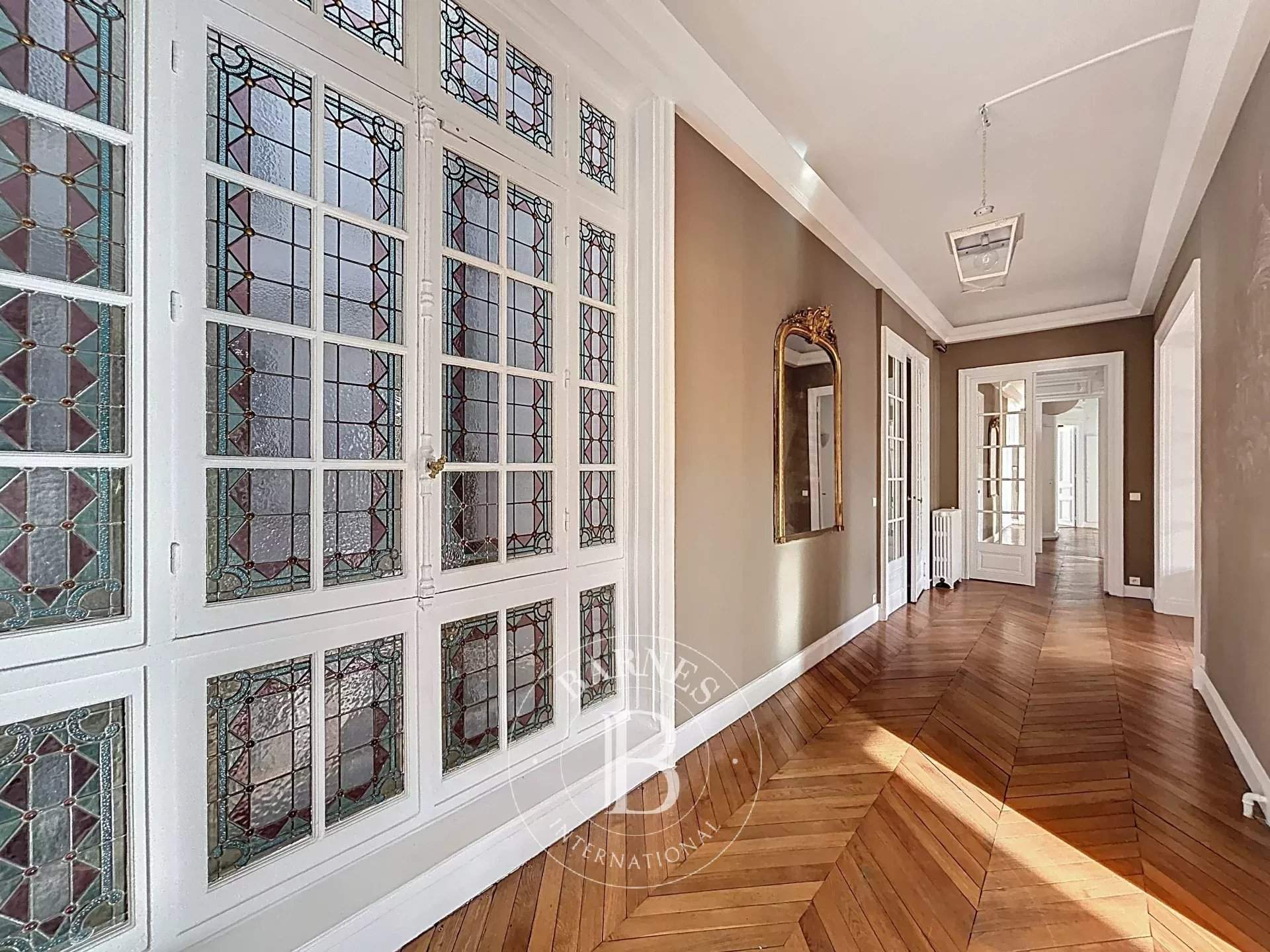 Paris  - Appartement 6 Pièces 4 Chambres - picture 2