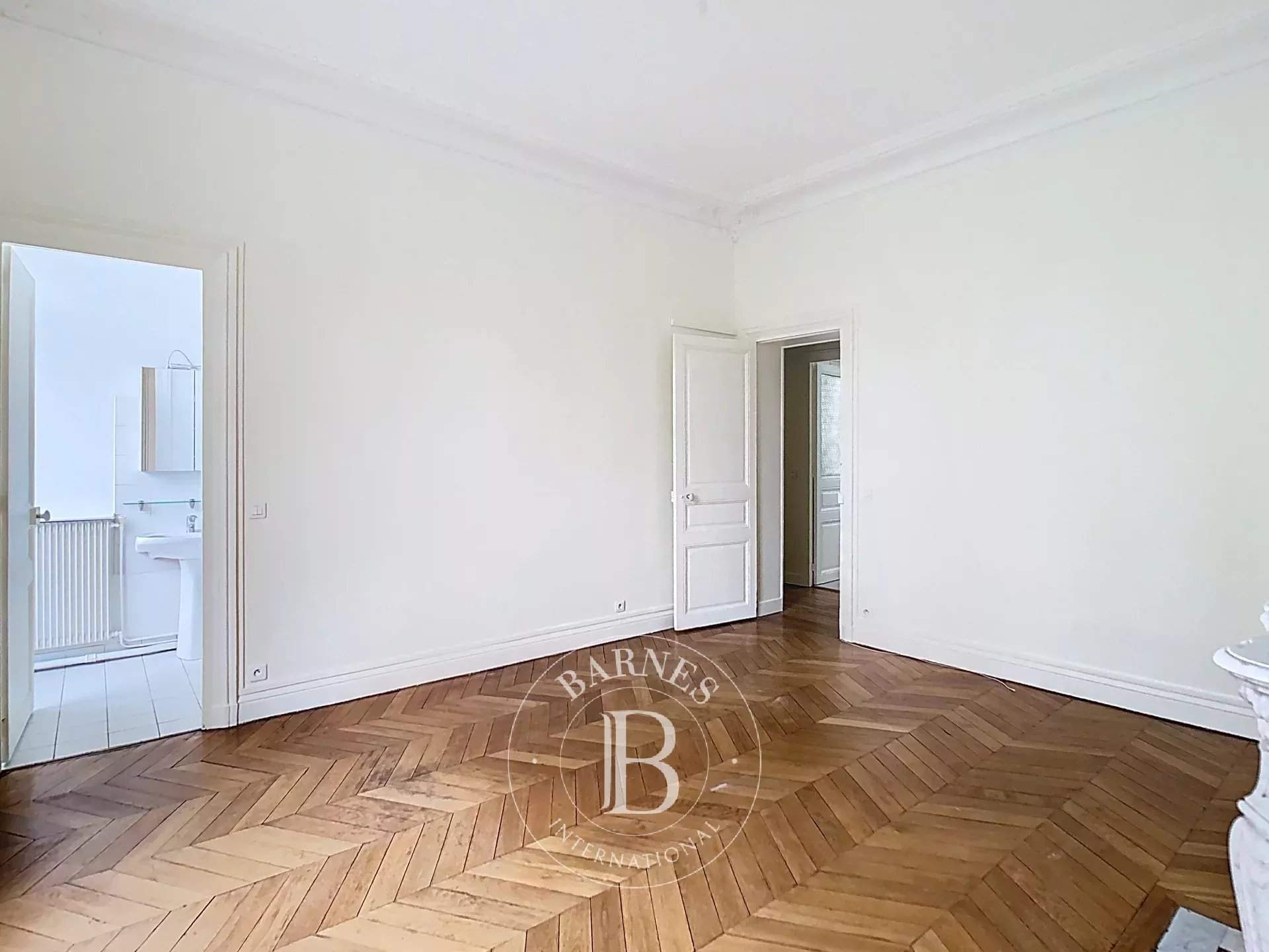 Paris  - Appartement 7 Pièces 4 Chambres - picture 8