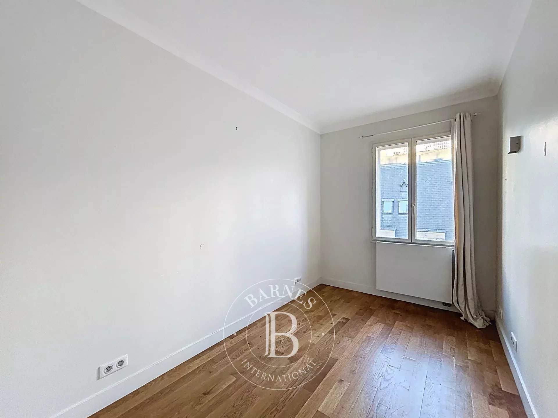 Paris  - Apartment 3 Bedrooms - picture 17