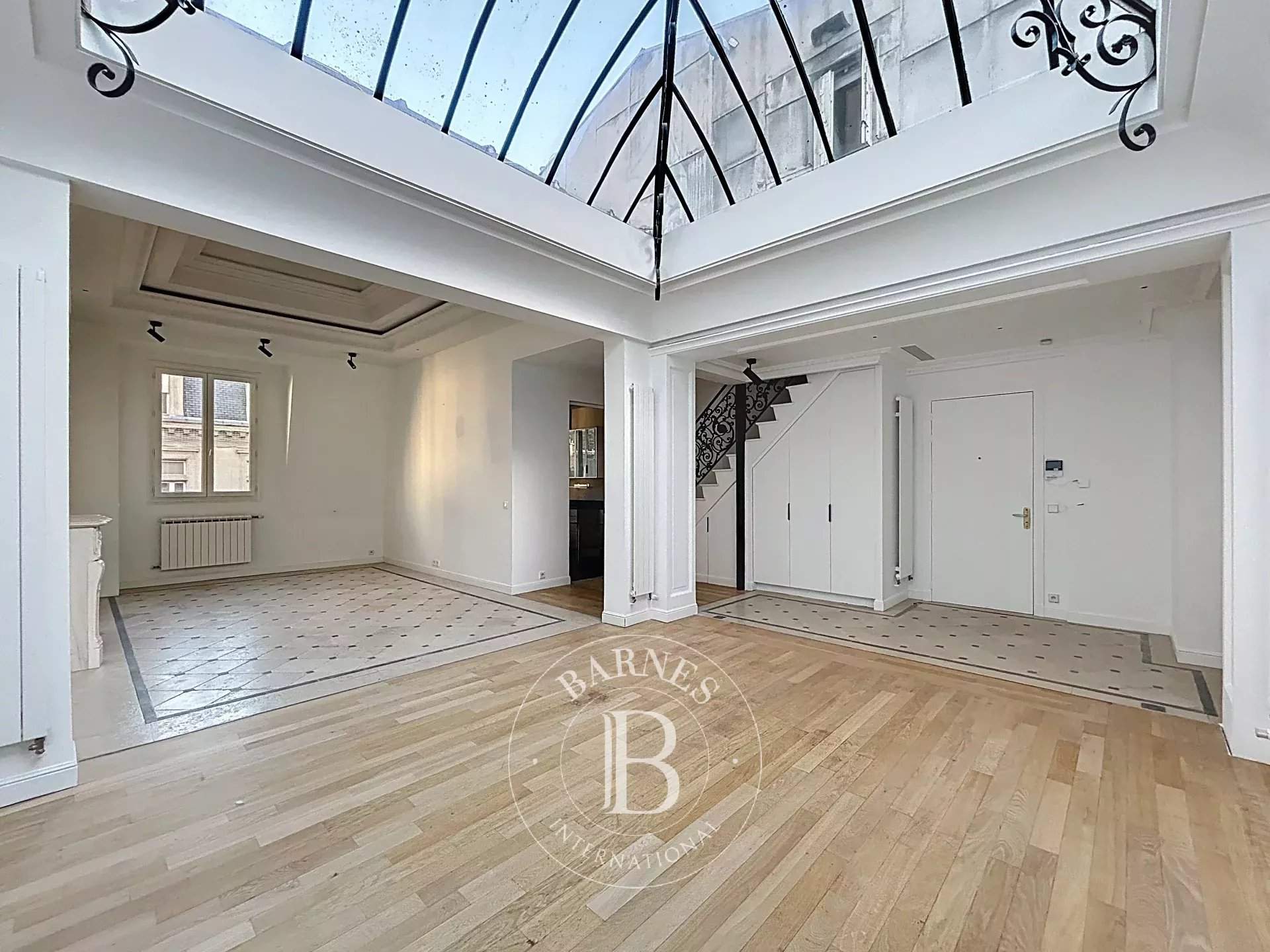 Paris  - Appartement 4 Pièces 2 Chambres - picture 1