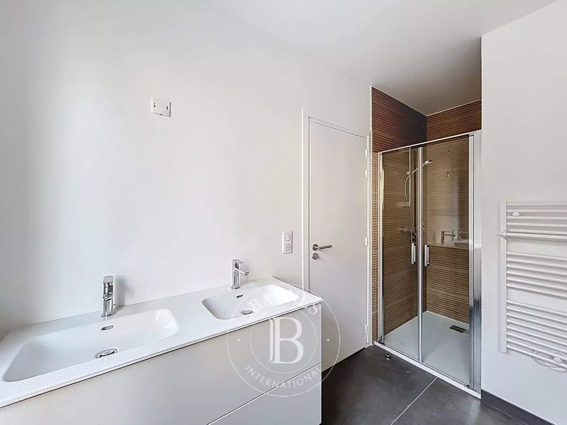 Paris  - Apartment 4 Bedrooms - picture 6