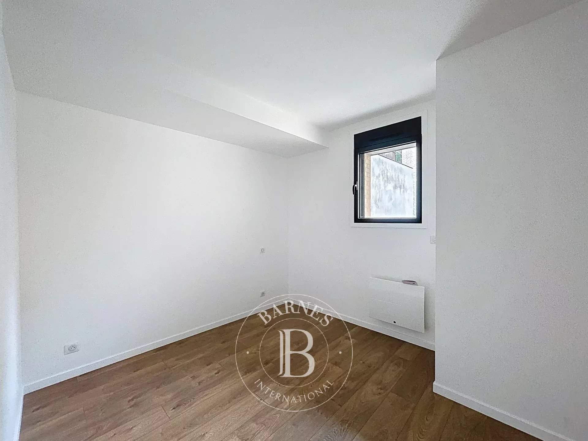 Paris  - Apartment 4 Bedrooms - picture 11