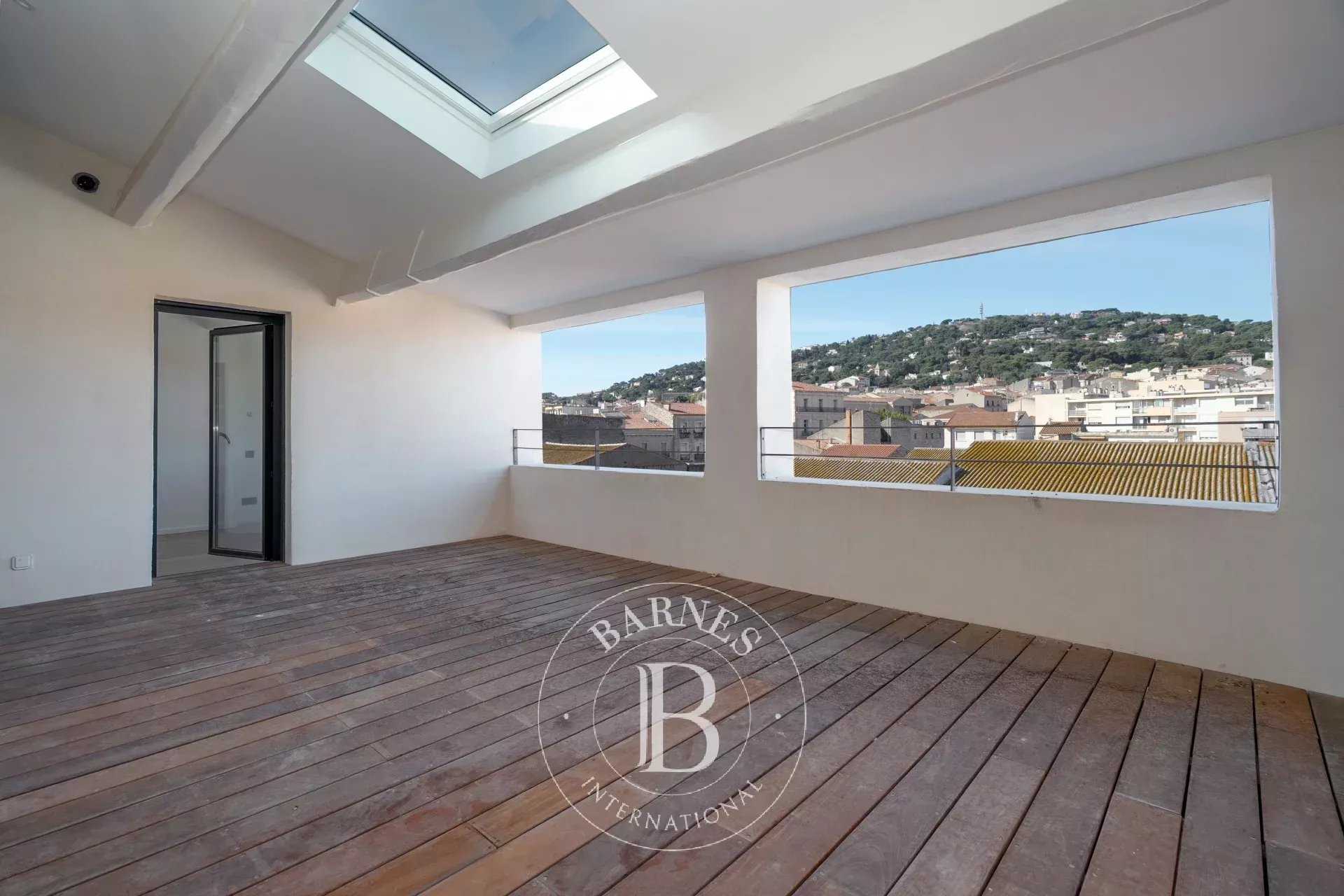 Sète  - Appartement 4 Pi&egrave;ces 2 Chambres