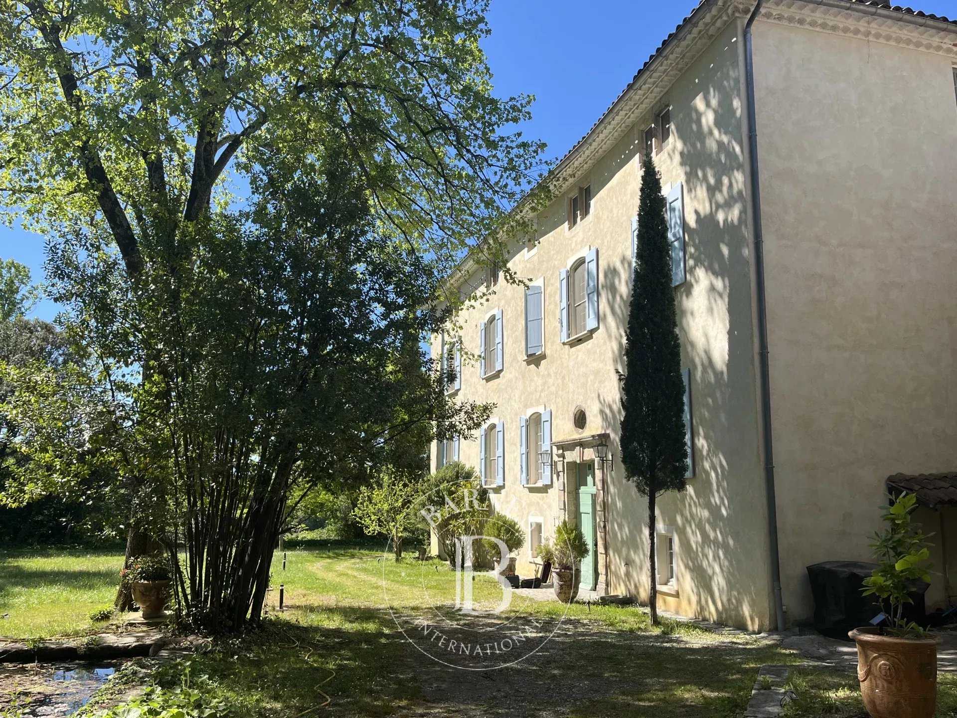 Anduze  - Château 20 Pièces 11 Chambres