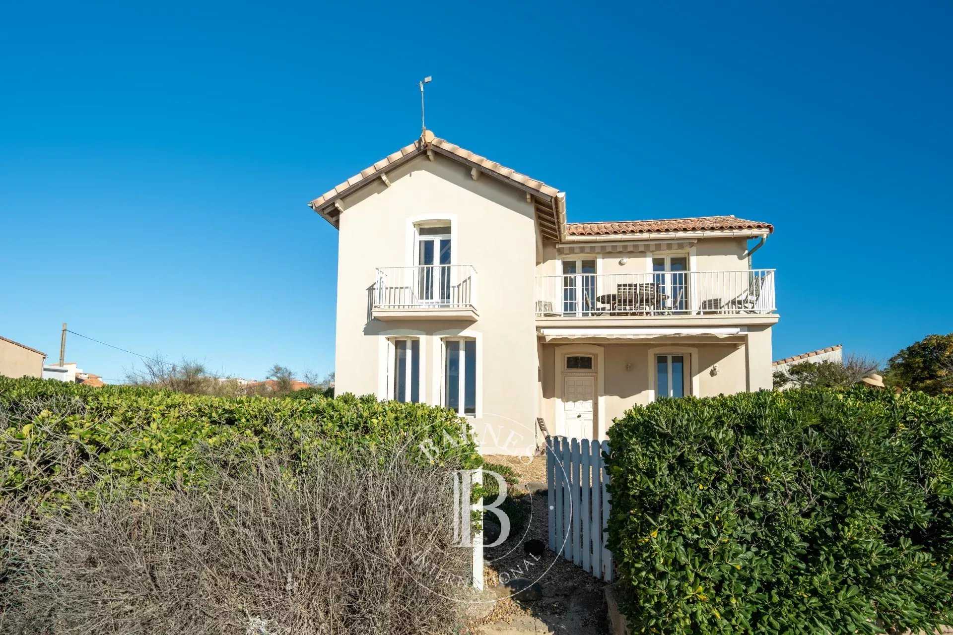 Agde  - Maison 7 Pièces 5 Chambres