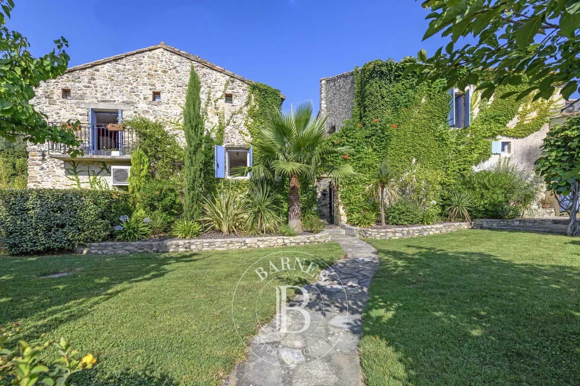Montignargues  - Bastide 11 Pièces 7 Chambres