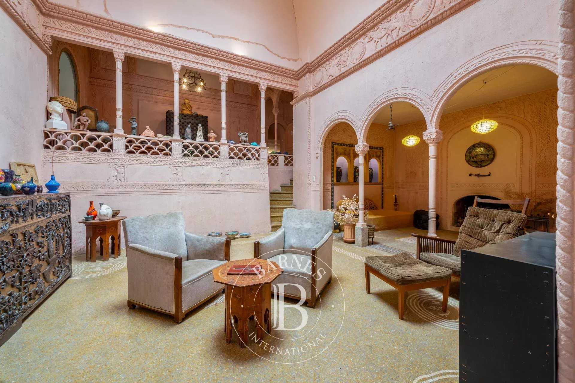 Prades  - Propriété 22 Pièces 15 Chambres