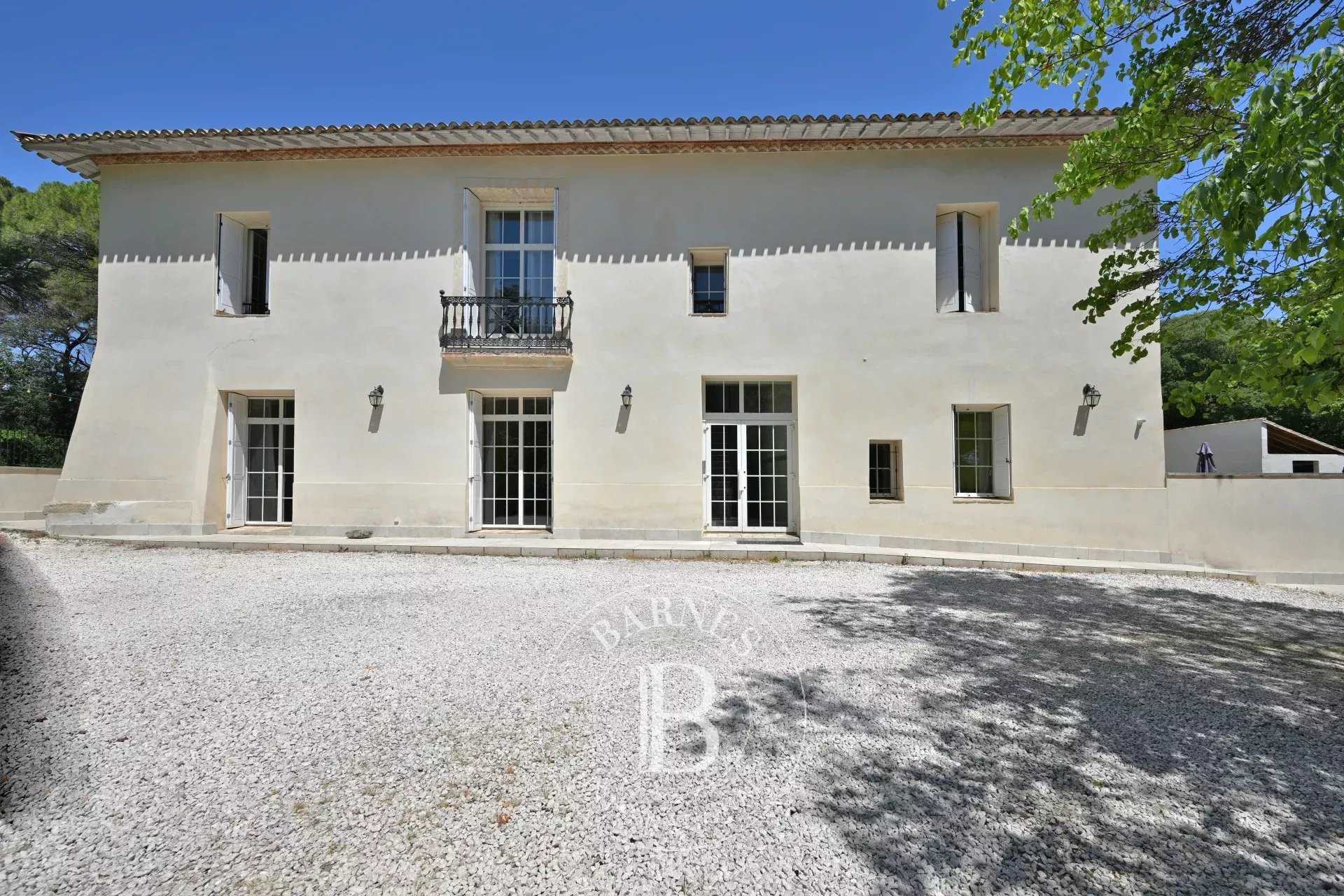 Montpellier  - Propriété 19 Pi&egrave;ces 5 Chambres