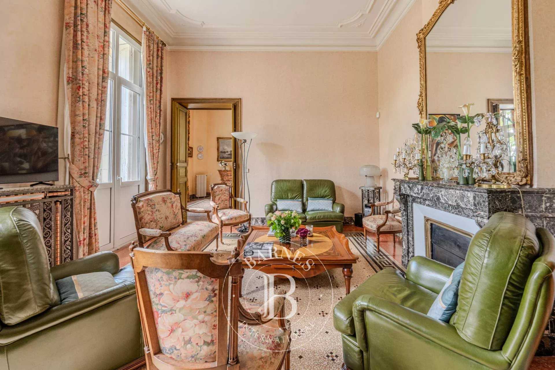 Langlade  - Mansion 9 Bedrooms