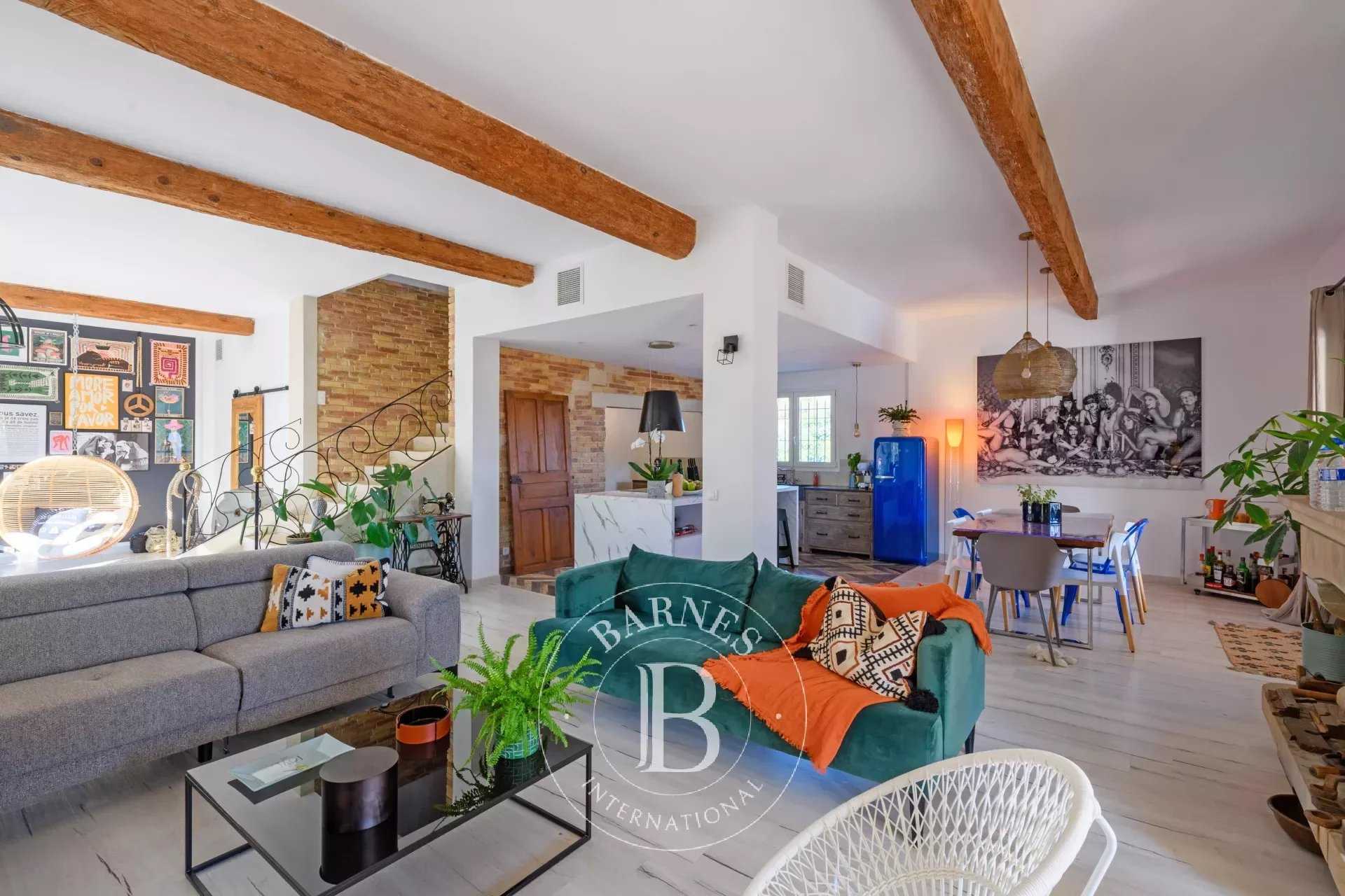 Vénéjan  - House 4 Bedrooms