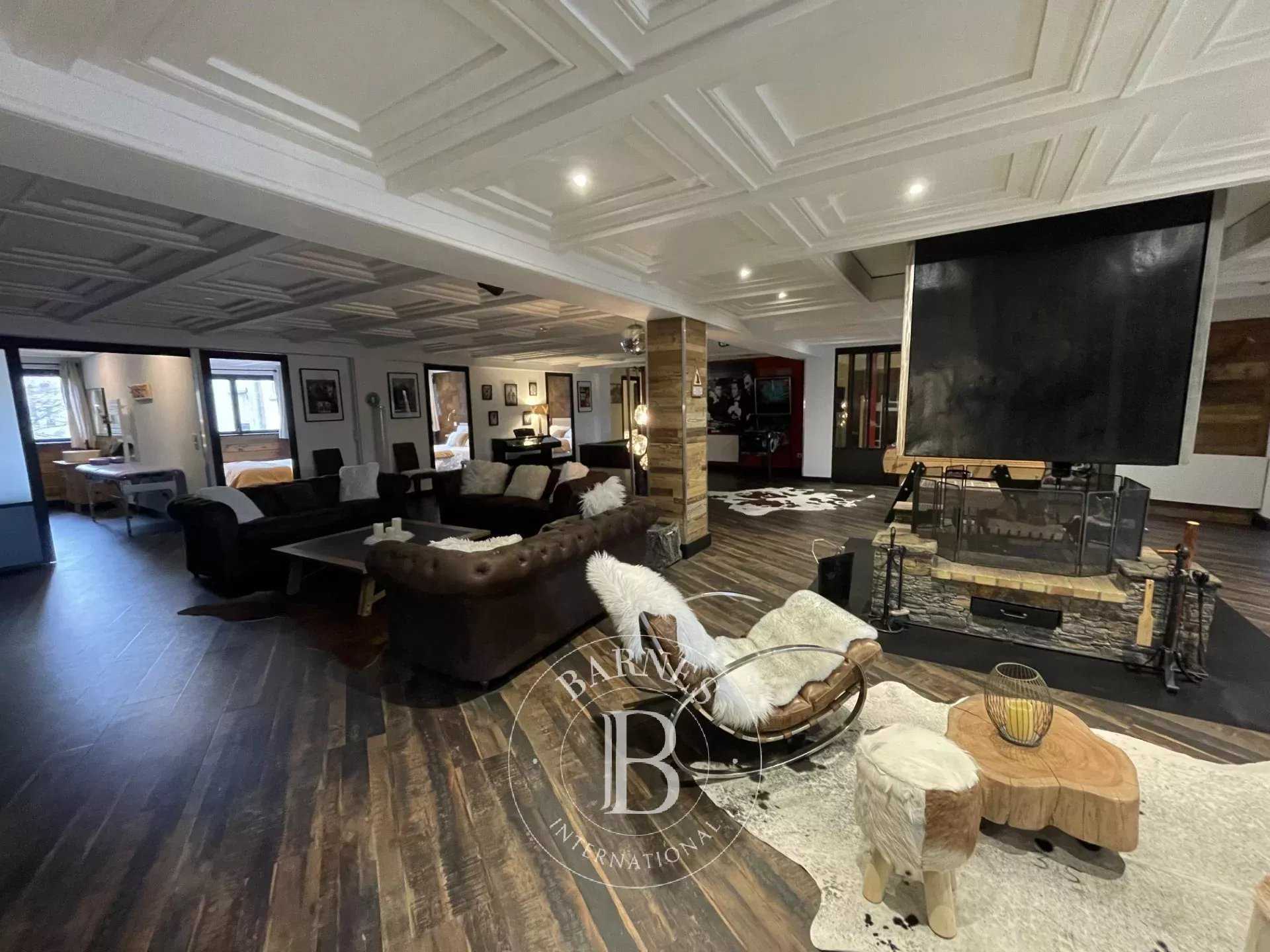 Font-Romeu-Odeillo-Via  - Appartement 8 Pièces 3 Chambres